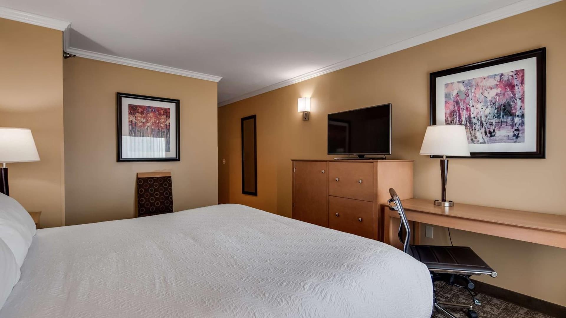 Best Western Plus Windjammer Inn & Conference Center gallery photo in Burlington, VT — image 24