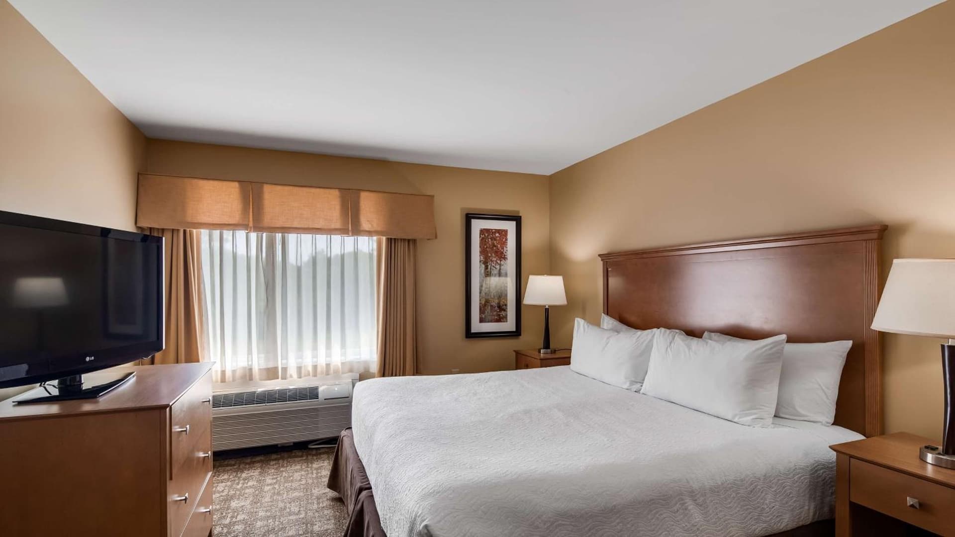 Best Western Plus Windjammer Inn & Conference Center gallery photo in Burlington, VT — image 25