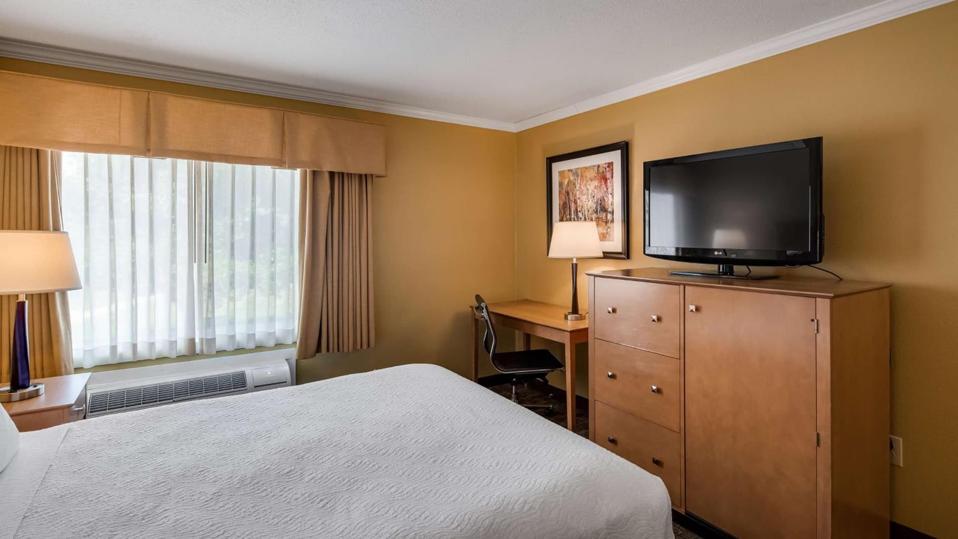 Best Western Plus Windjammer Inn & Conference Center gallery photo in Burlington, VT — image 37