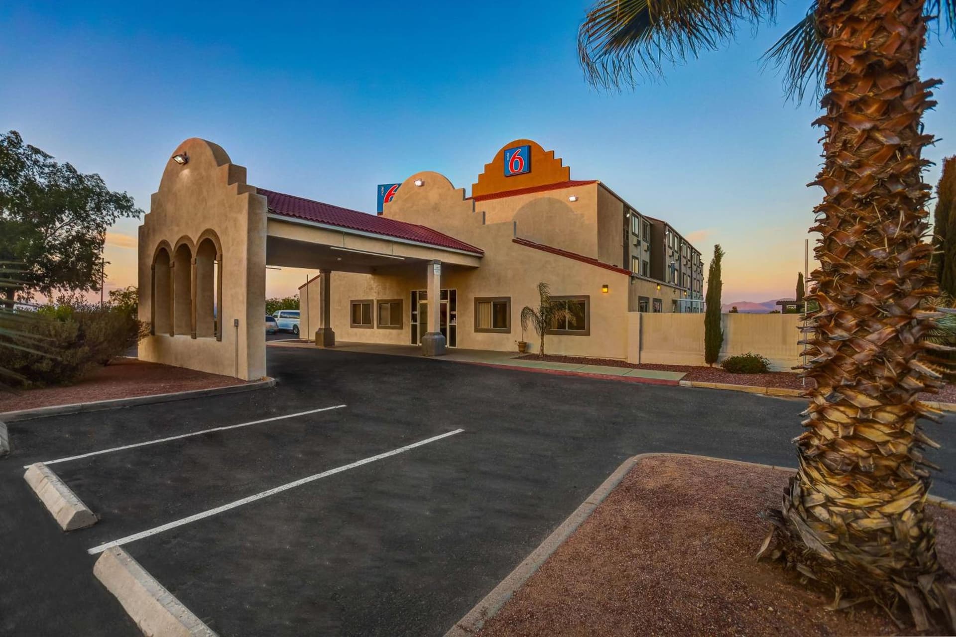 Motel 6-Benson, AZ interior in Benson, AZ — gallery photo 2