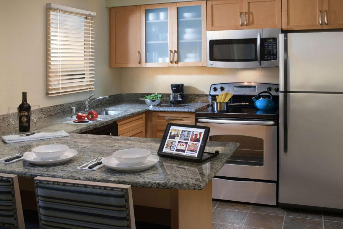 Sonesta ES Suites Houston - NASA Clear Lake gallery photo in Webster, TX — image 12