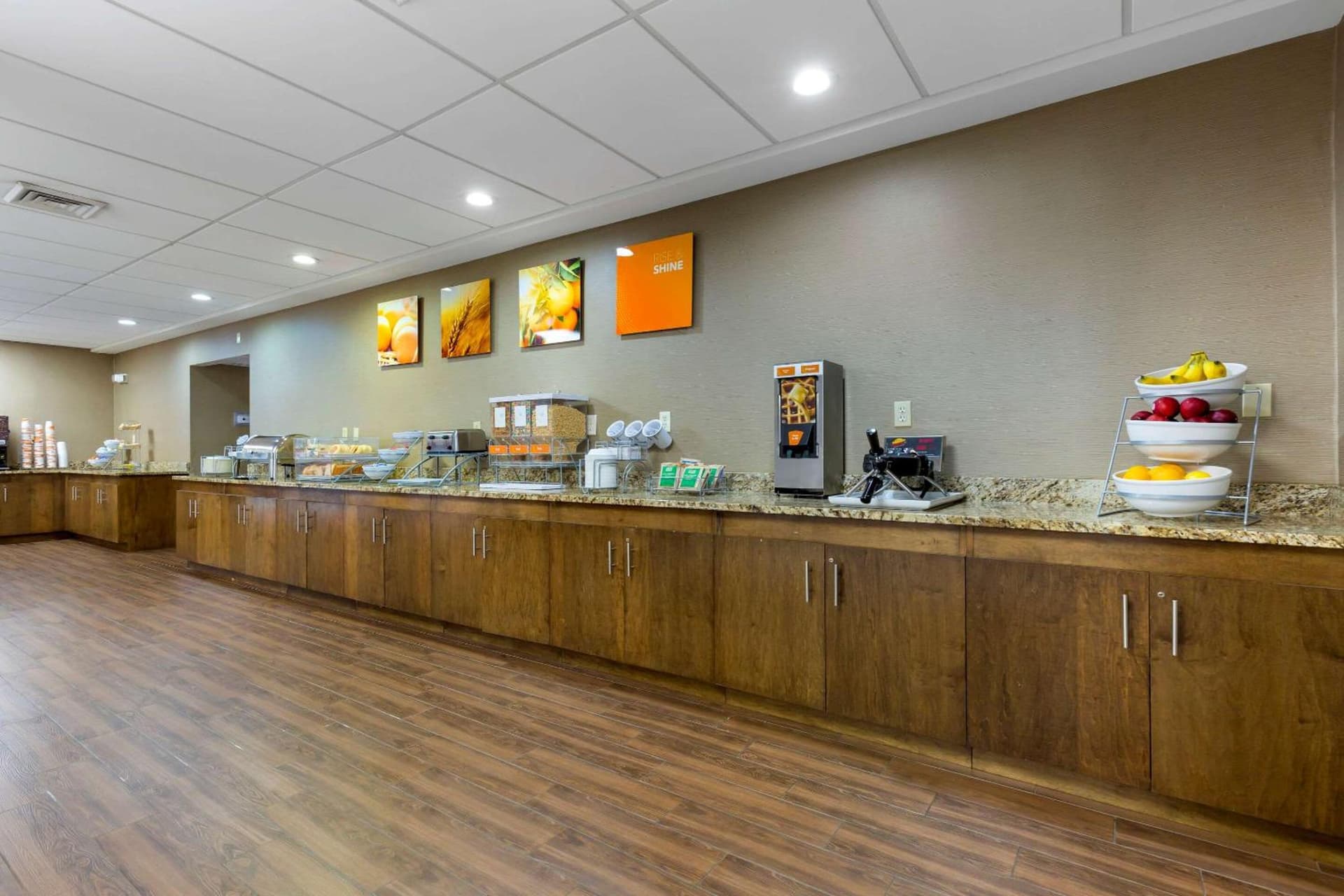 Comfort Suites Fredericksburg South gallery photo in Fredericksburg, VA — image 12