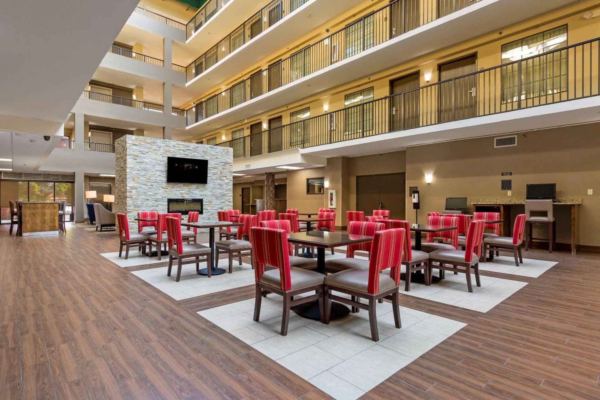Comfort Suites Fredericksburg South gallery photo in Fredericksburg, VA — image 25