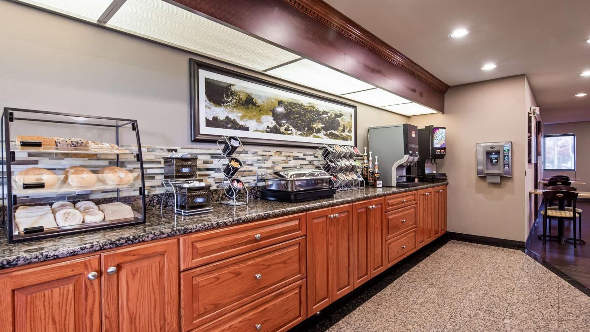 Best Western Providence Warwick Airport Inn interior in Warwick, RI — gallery photo 2