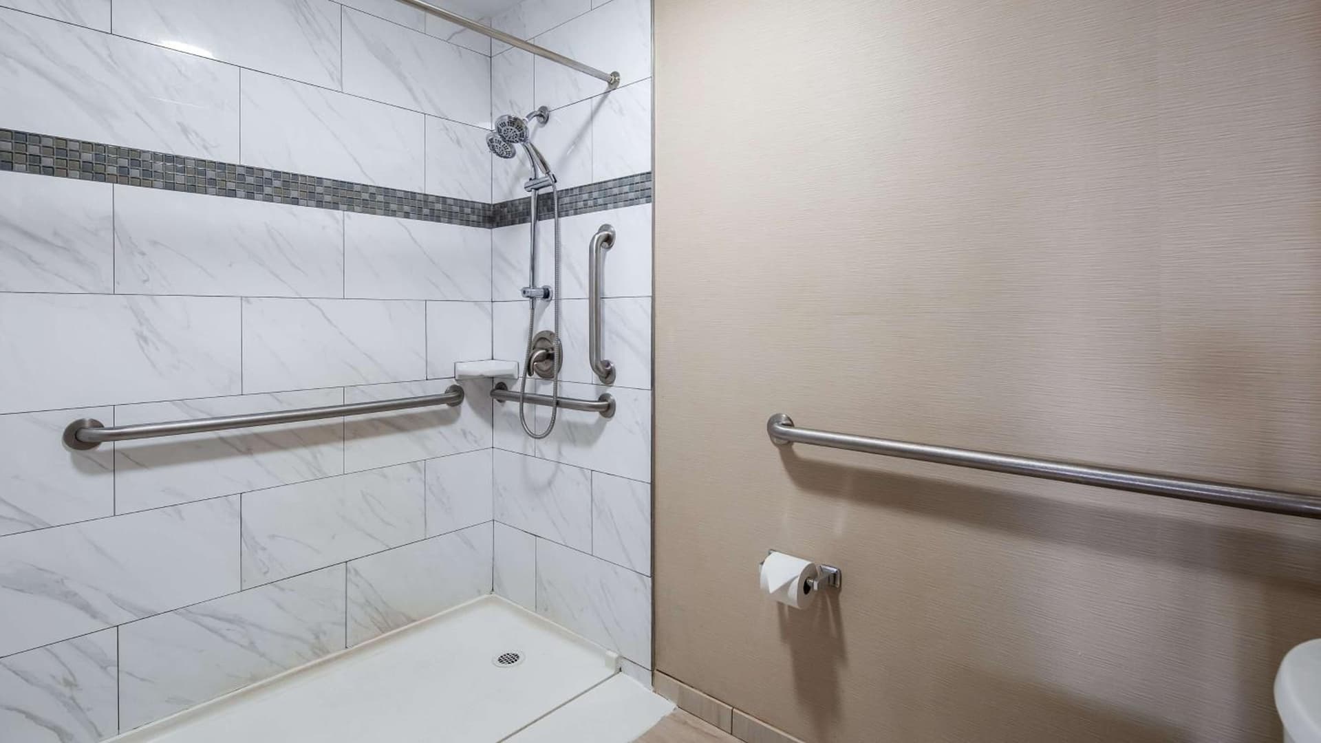 Best Western Providence Warwick Airport Inn gallery photo in Warwick, RI — image 37