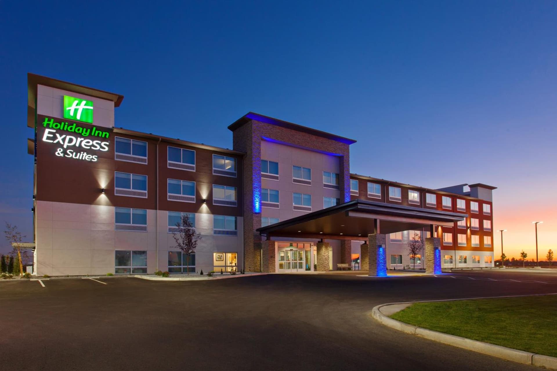Holiday Inn Express & Suites - Moses Lake by IHG featured exterior or lobby in Moses Lake, WA — similar hotel