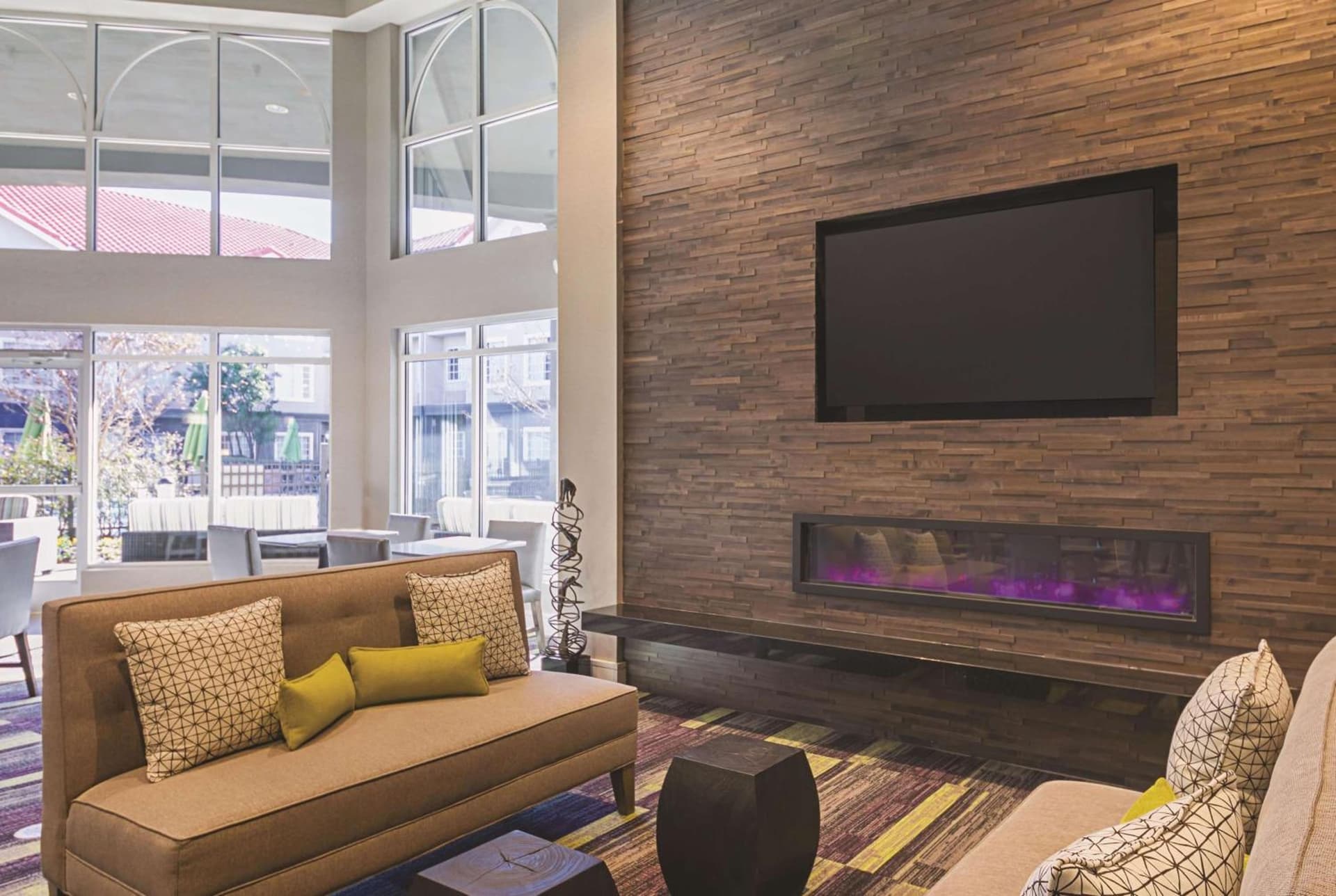 La Quinta Inn & Suites by Wyndham Austin Near The Domain gallery photo in Austin, TX — image 41