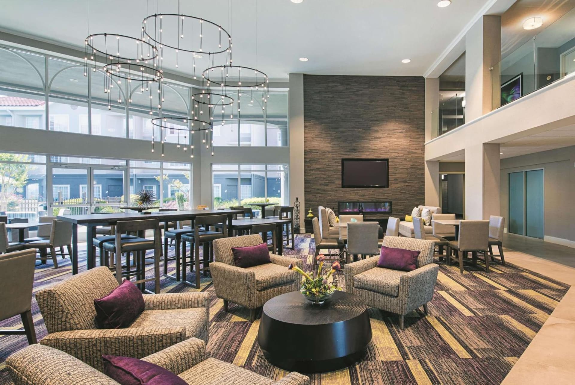 La Quinta Inn & Suites by Wyndham Austin Near The Domain gallery photo in Austin, TX — image 14