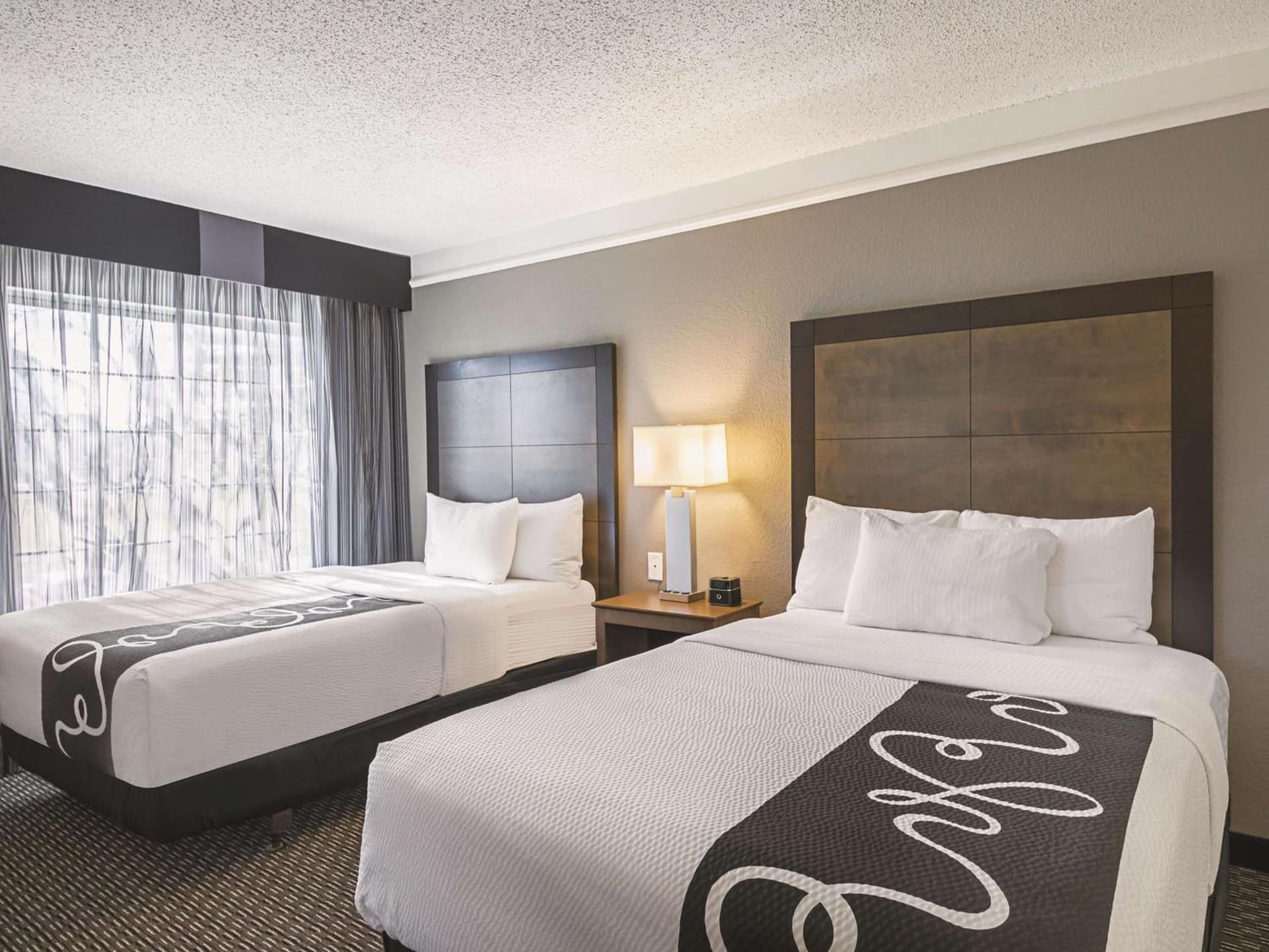 La Quinta Inn & Suites by Wyndham Austin Near The Domain gallery photo in Austin, TX — image 8