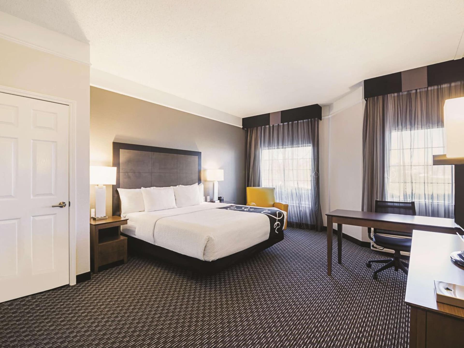 La Quinta Inn & Suites by Wyndham Austin Near The Domain gallery photo in Austin, TX — image 22
