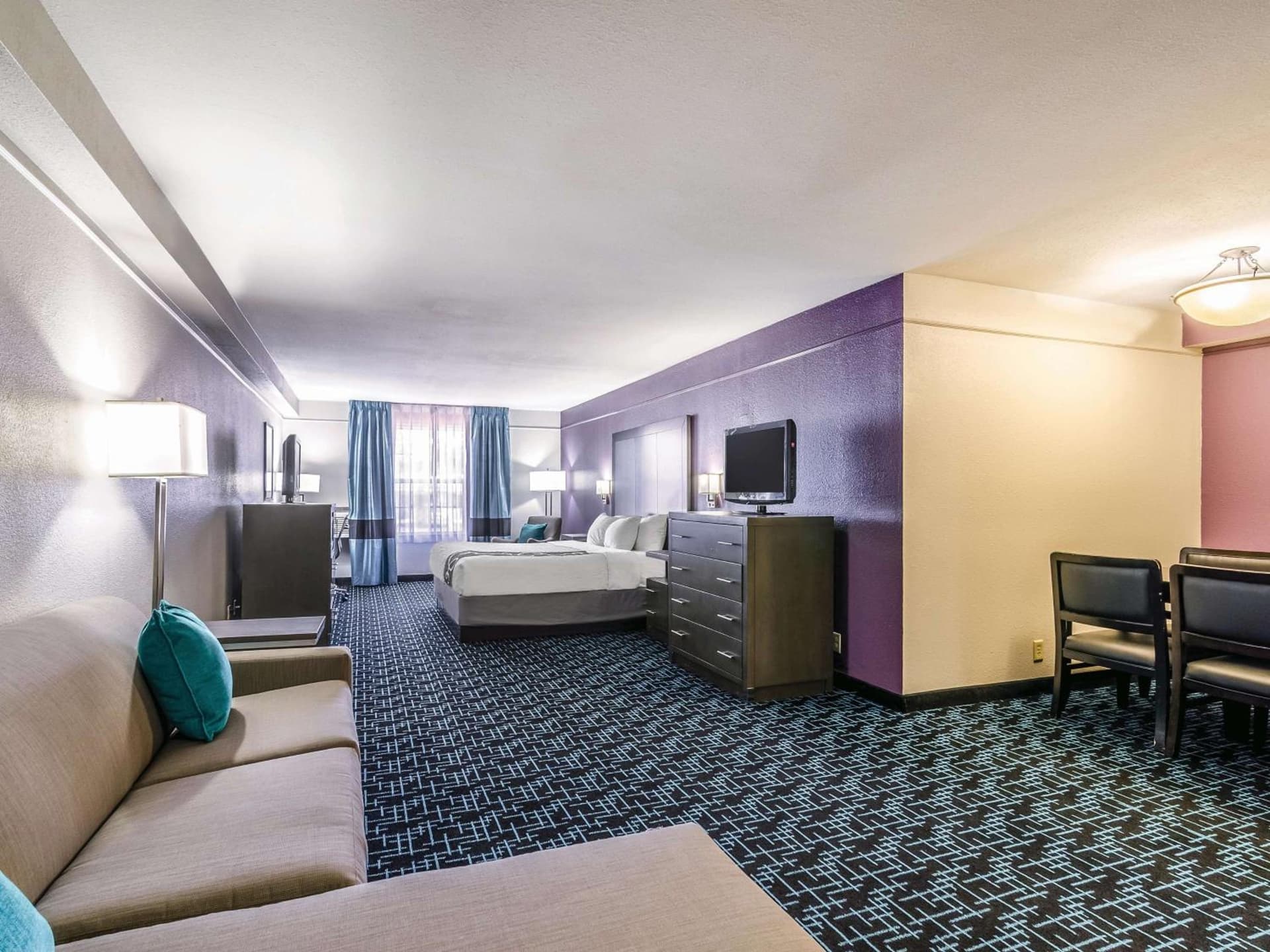 La Quinta by Wyndham Kansas City Airport gallery photo in Kansas City, KS — image 40