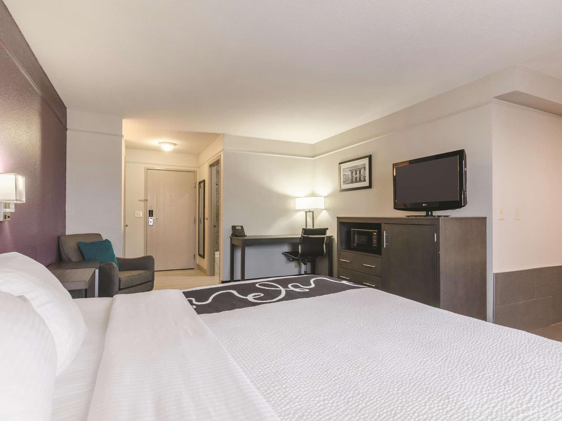 La Quinta by Wyndham Kansas City Airport gallery photo in Kansas City, KS — image 27