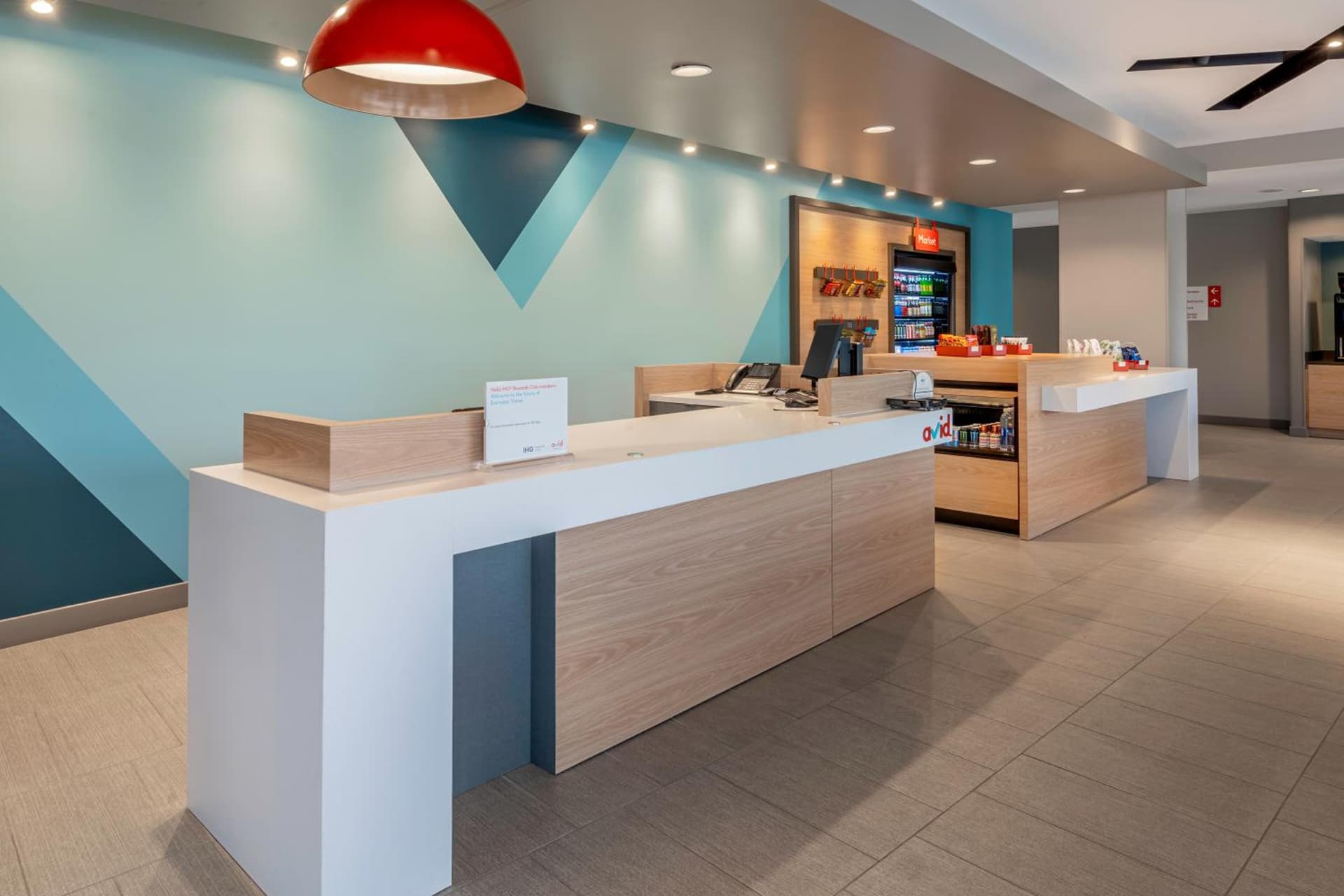 avid hotels Milwaukee West - Waukesha by IHG interior in Pewaukee — gallery photo 2