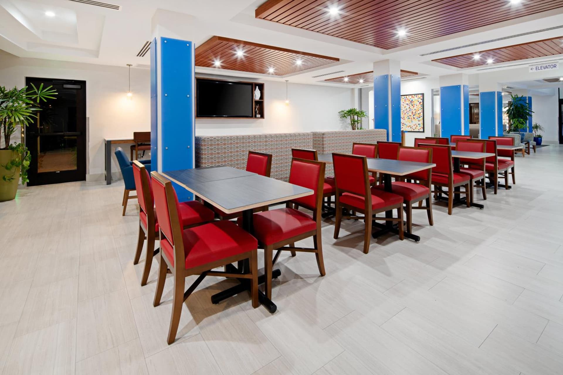 Holiday Inn Express Hotel & Suites Atascadero by IHG gallery photo in Atascadero, CA — image 86