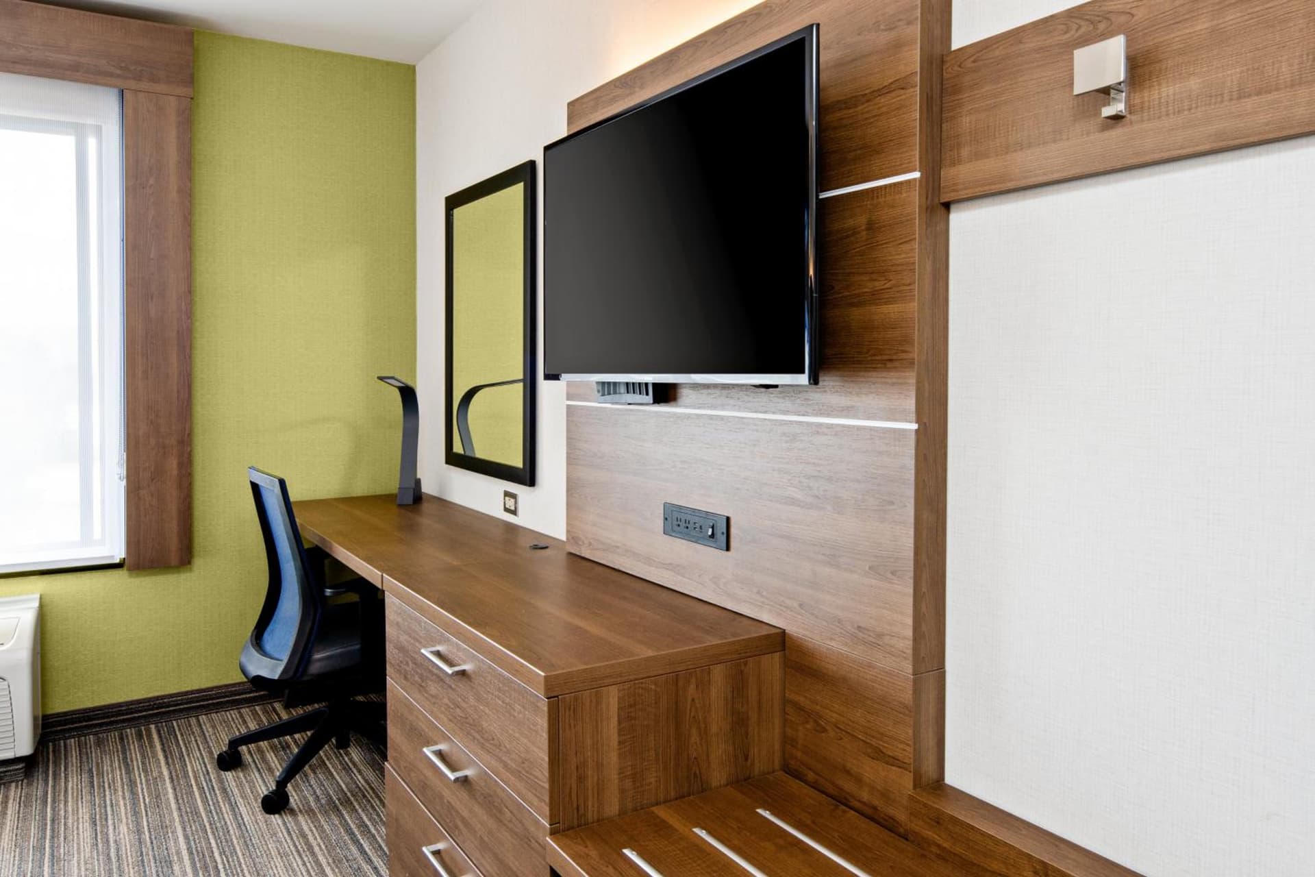 Holiday Inn Express Hotel & Suites Atascadero by IHG gallery photo in Atascadero, CA — image 70