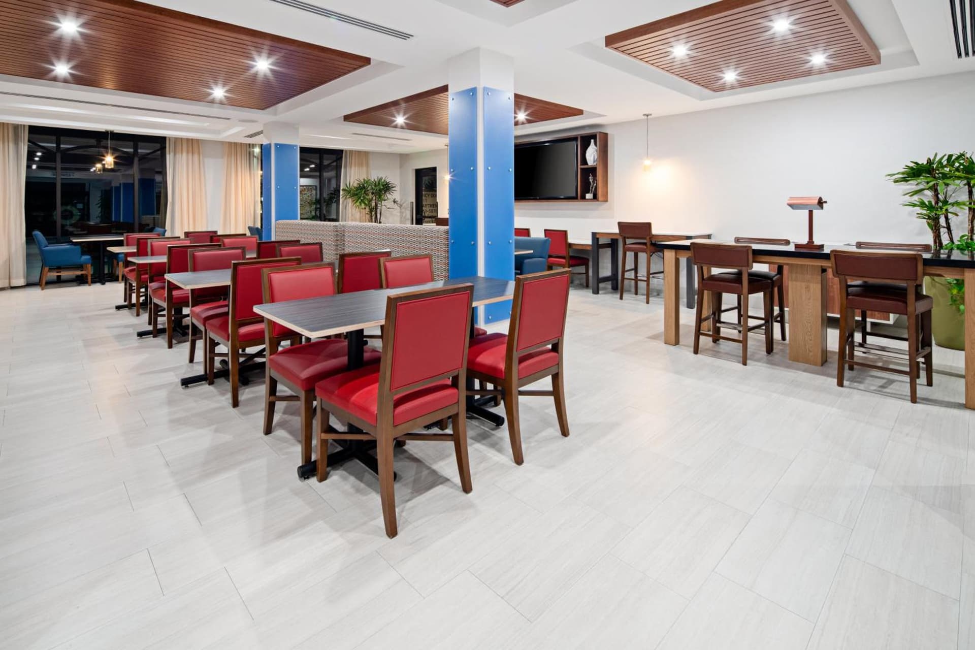 Holiday Inn Express Hotel & Suites Atascadero by IHG gallery photo in Atascadero, CA — image 35