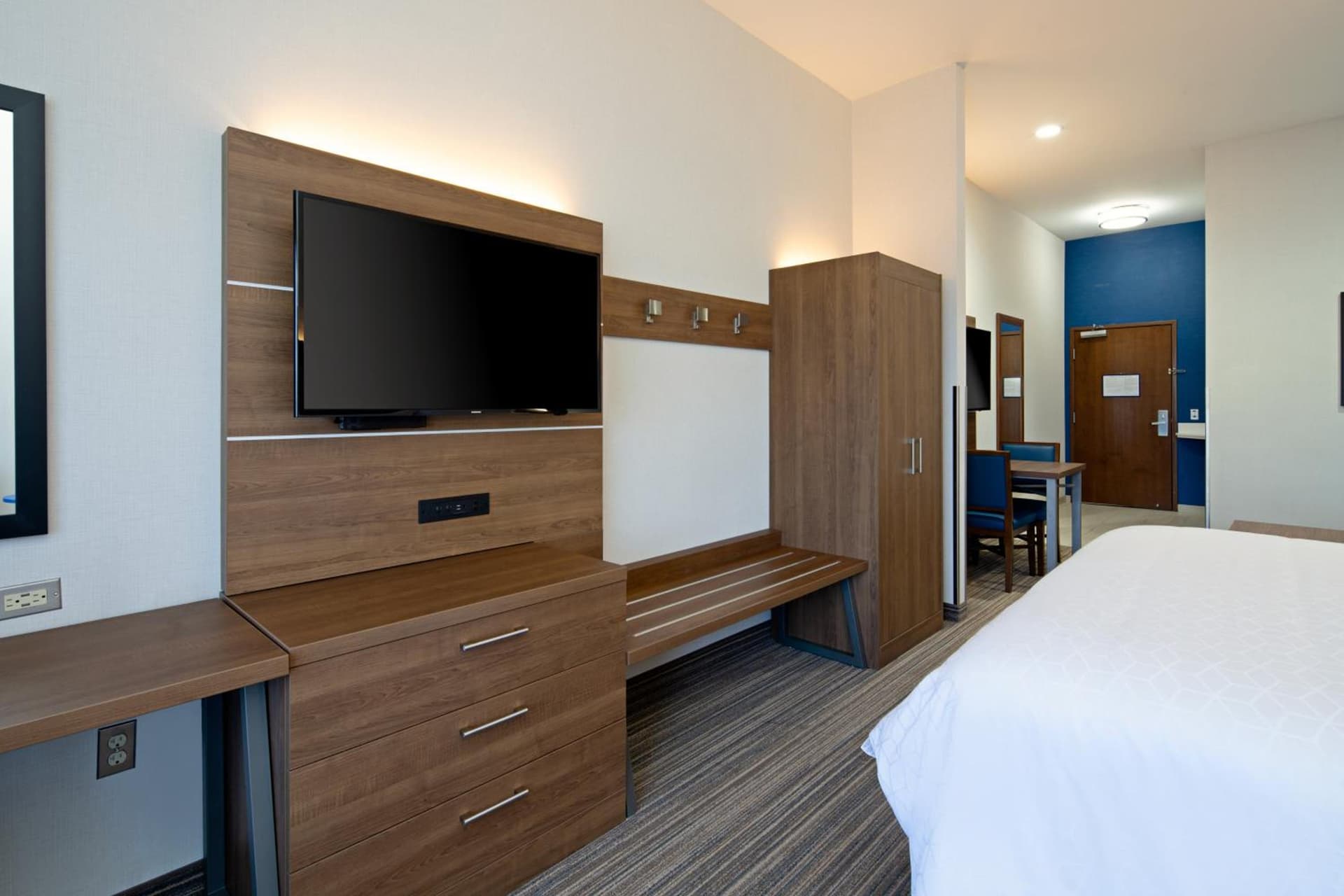 Holiday Inn Express Hotel & Suites Atascadero by IHG gallery photo in Atascadero, CA — image 65