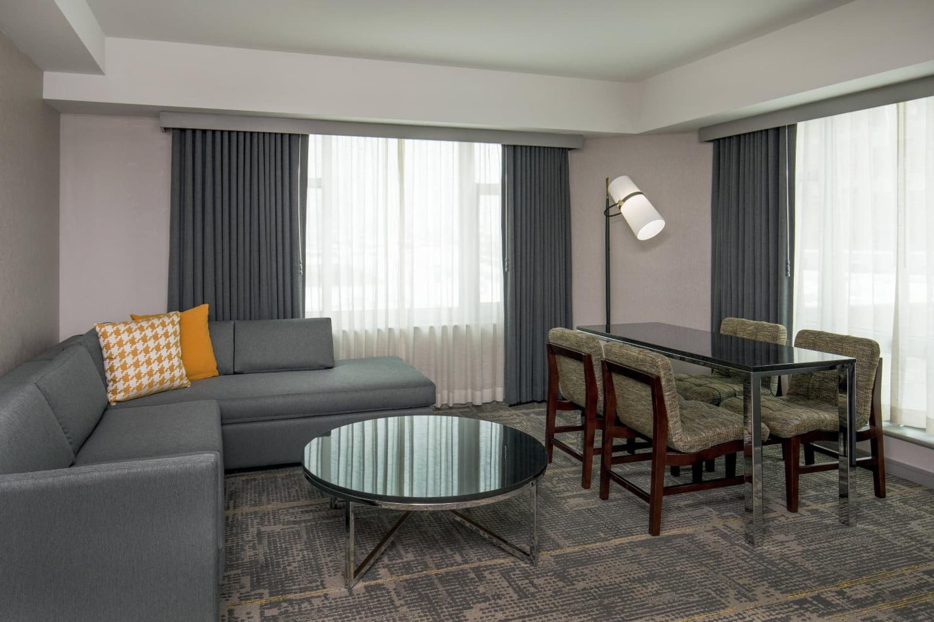 Le Meridien Boston Cambridge gallery photo in Cambridge, MA — image 8