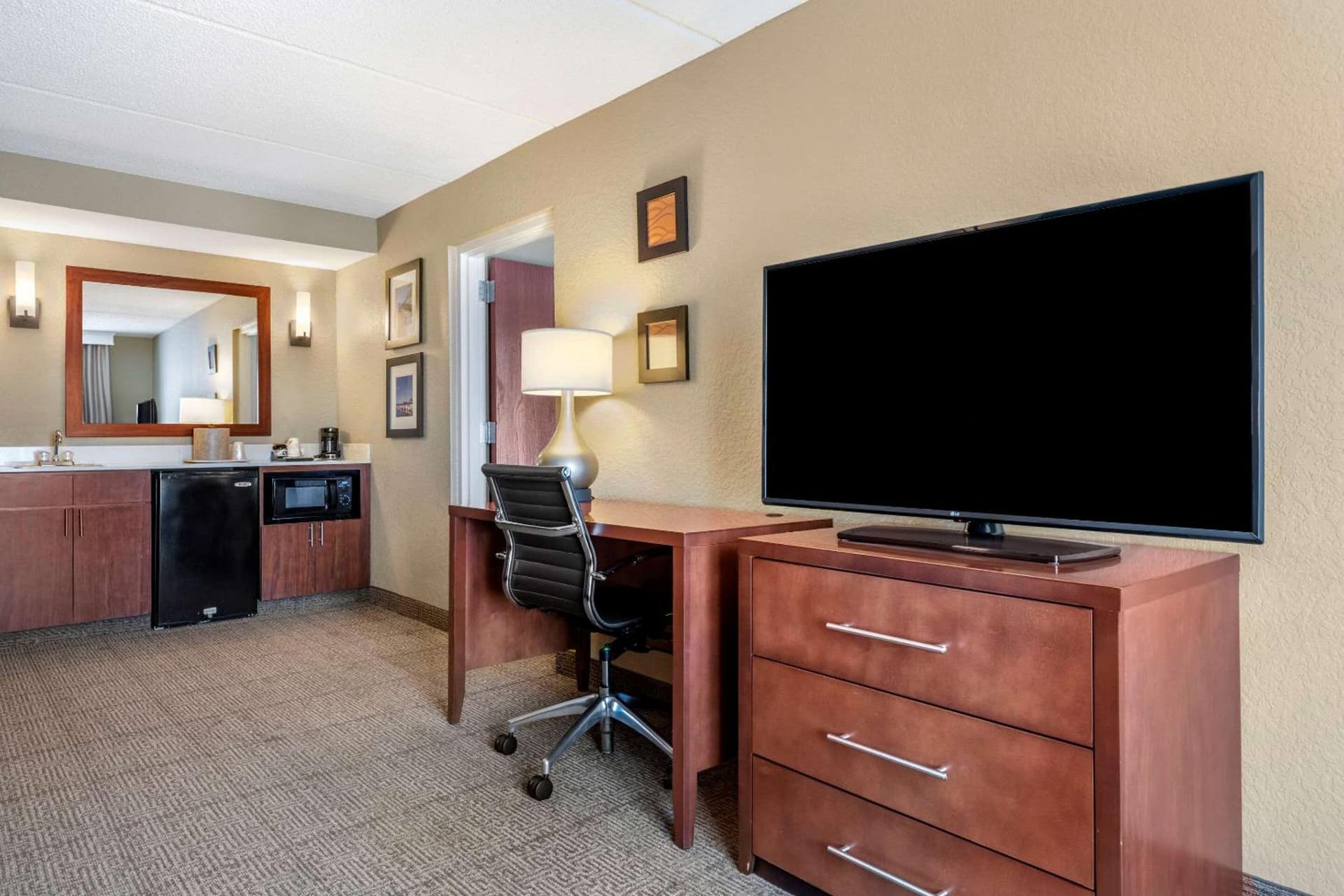 Comfort Inn & Suites Orlando North gallery photo in Sanford, FL — image 19