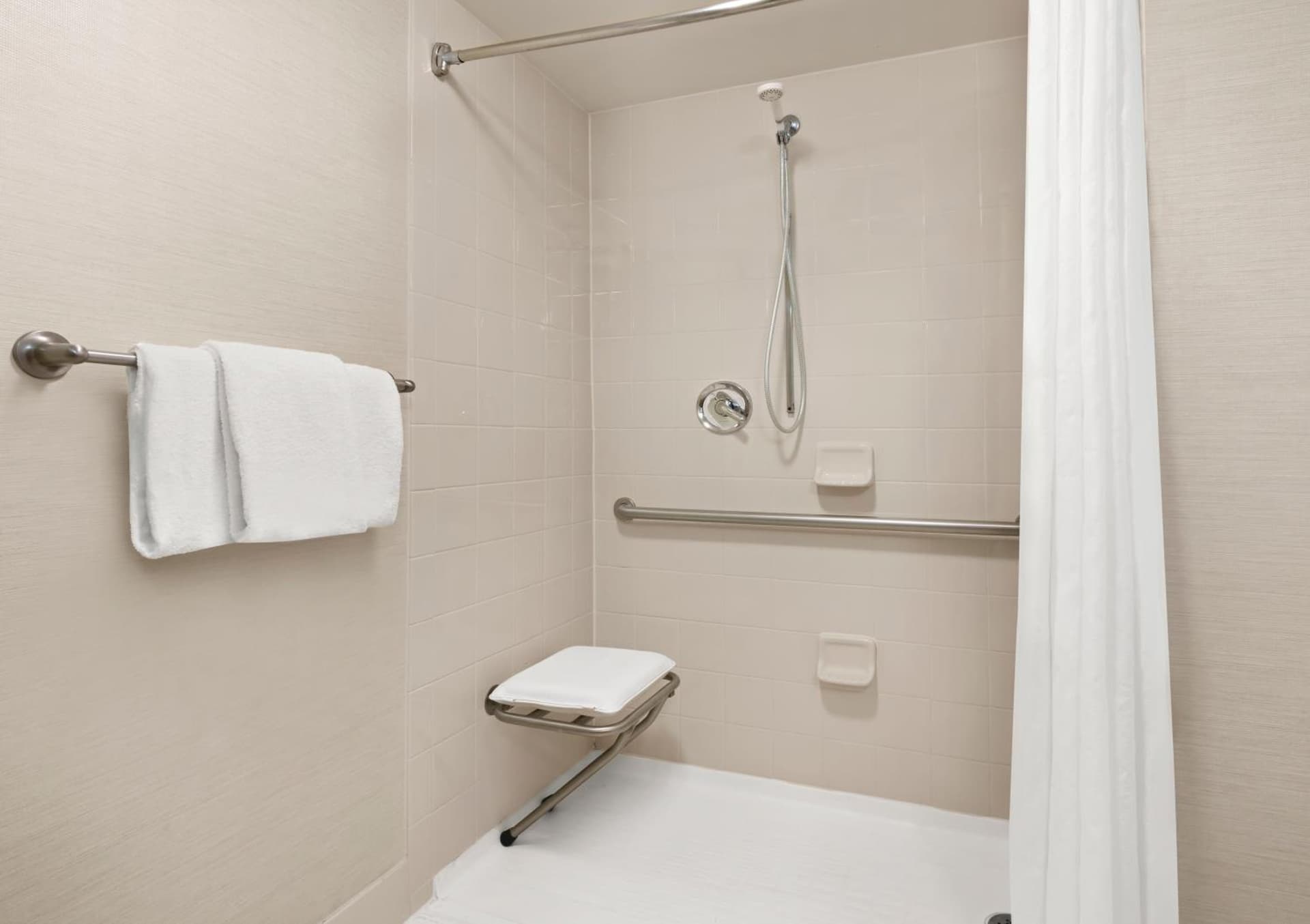 Super 8 by Wyndham Dallas Love Field Airport gallery photo in Dallas, TX — image 36