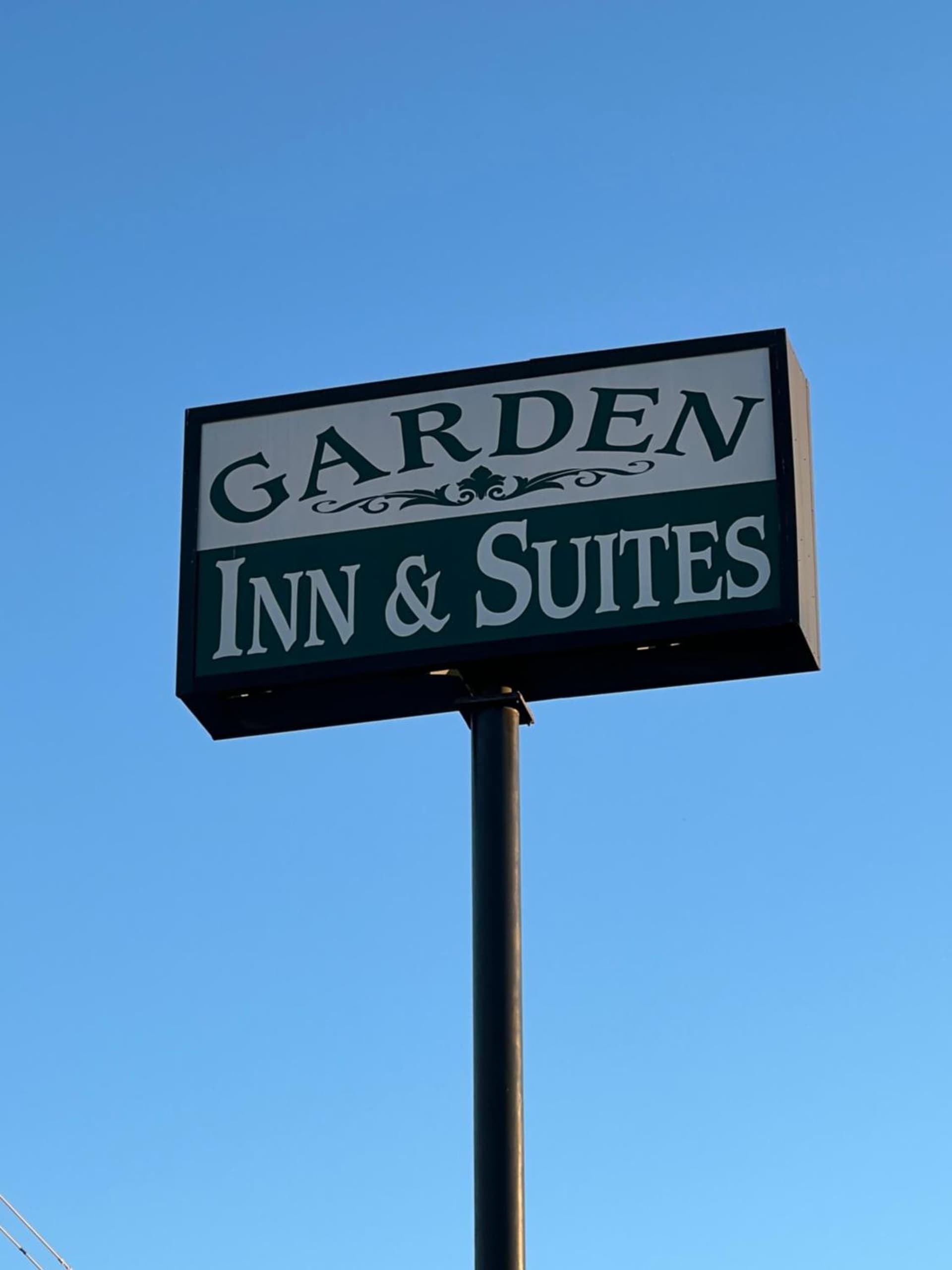 Garden Inn & Suites interior in Metter, GA — gallery photo 2