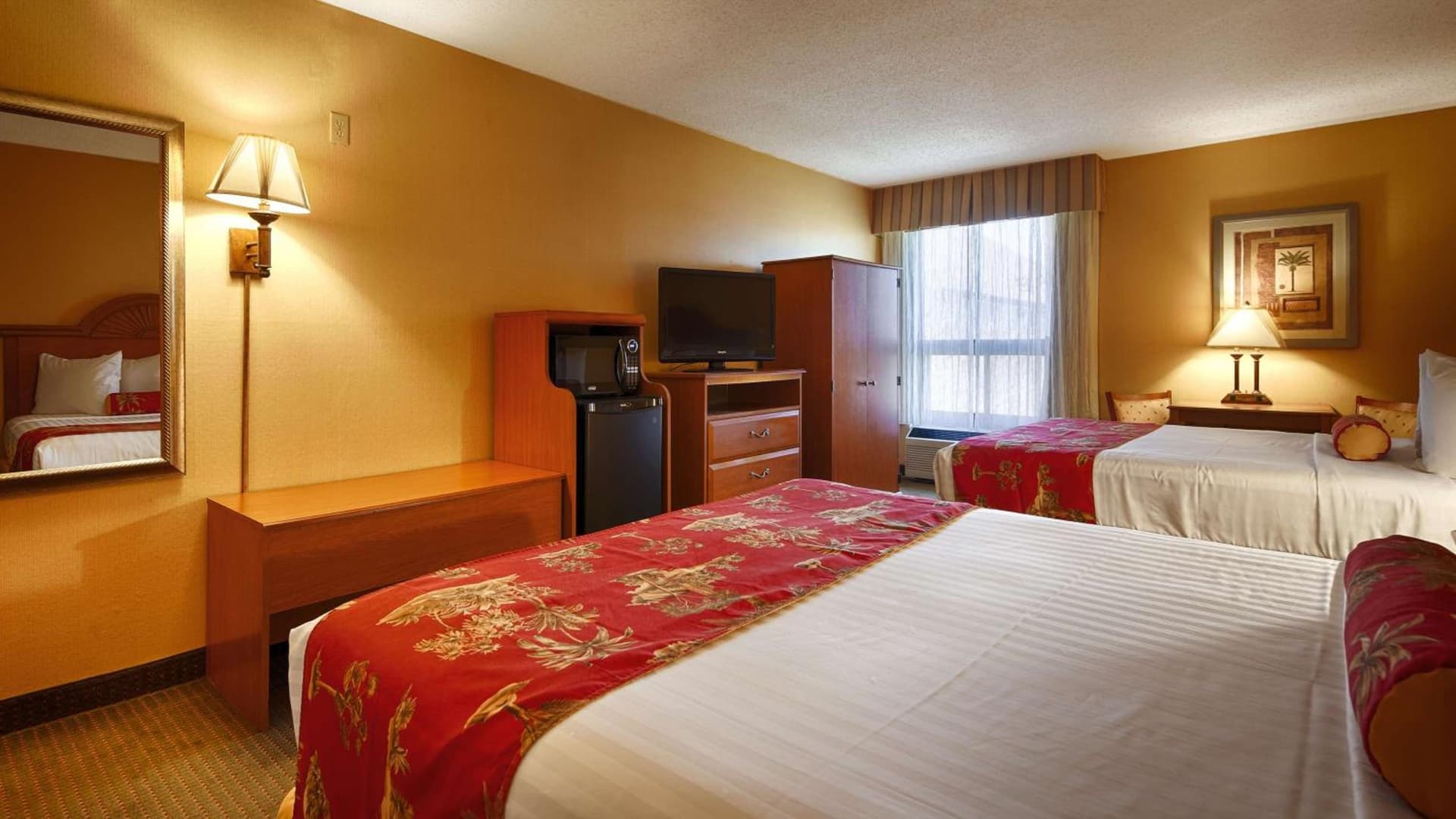Best Western Galaxy Inn interior in Dover, DE — gallery photo 2