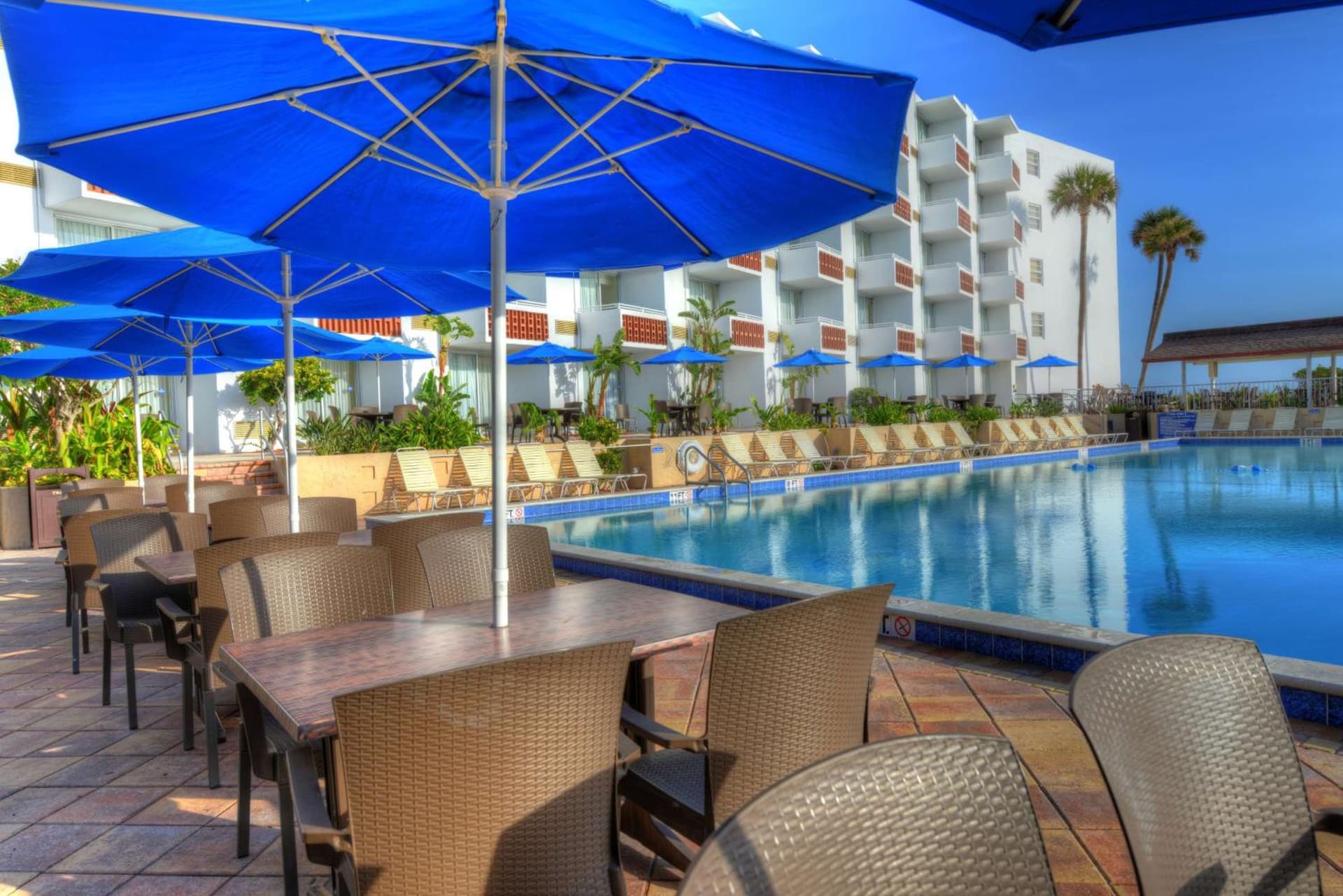 Best Western Aku Tiki Inn property views in Daytona Beach, FL — gallery photo 3