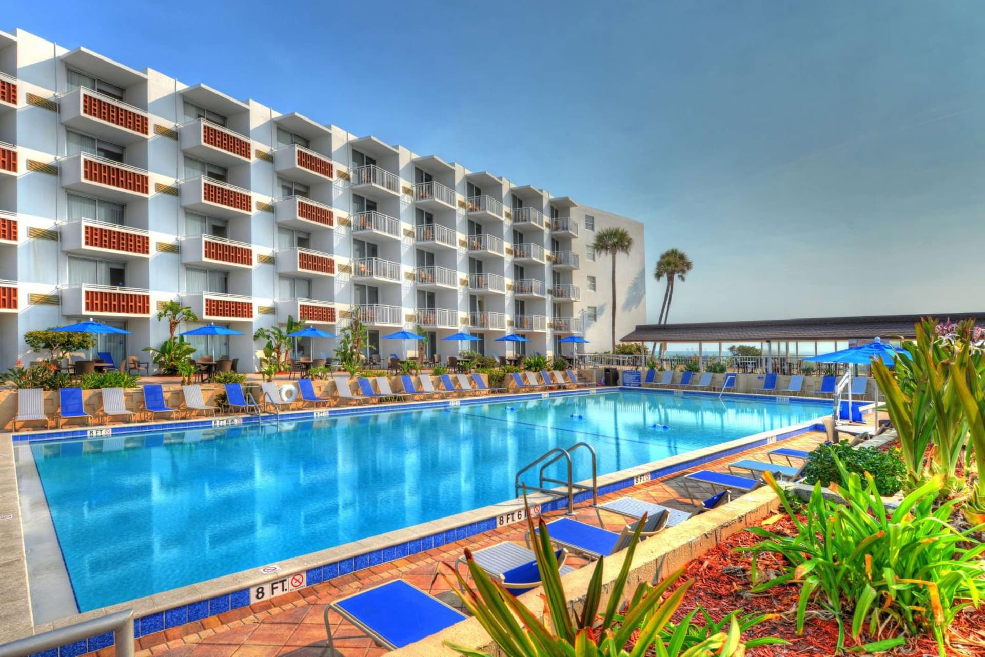 Best Western Aku Tiki Inn interior in Daytona Beach, FL — gallery photo 2