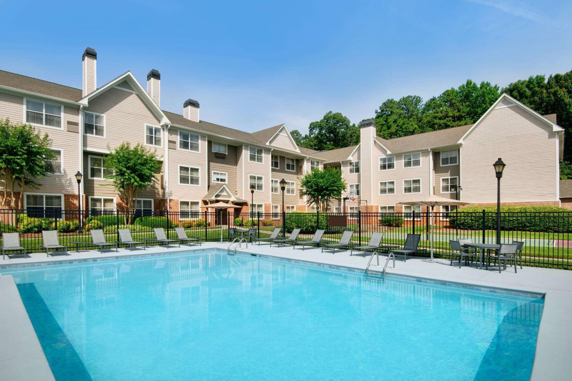 Sonesta ES Suites Atlanta Alpharetta North Point Mall interior in Alpharetta, GA — gallery photo 2