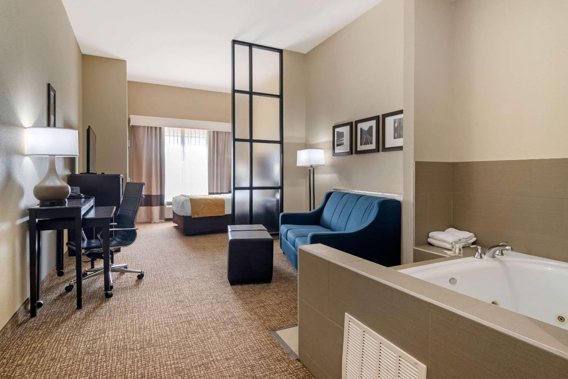 Comfort Suites Byron Warner Robins gallery photo in Byron, GA — image 10