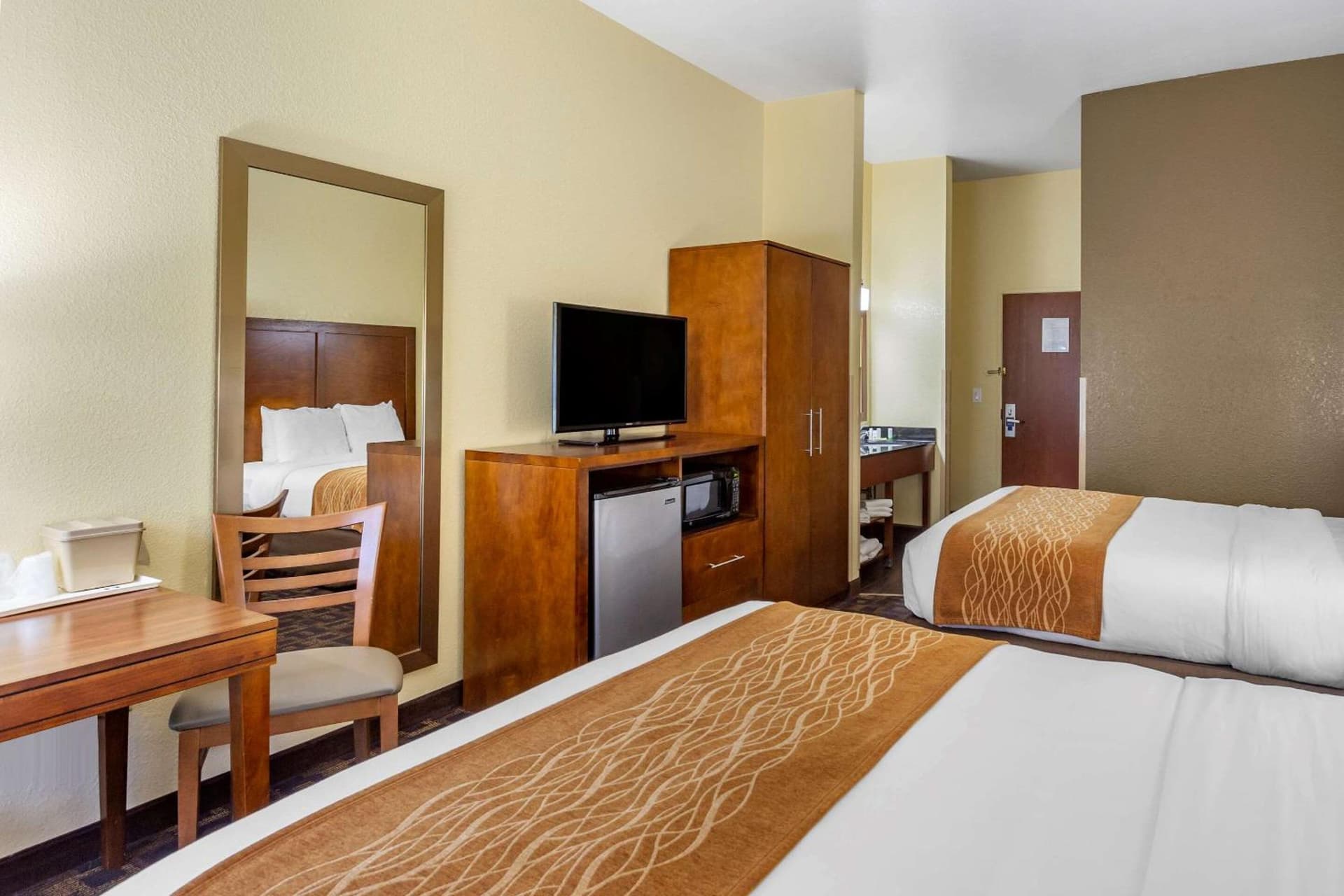 Comfort Inn & Suites North Aurora - Naperville gallery photo in North Aurora, IL — image 32