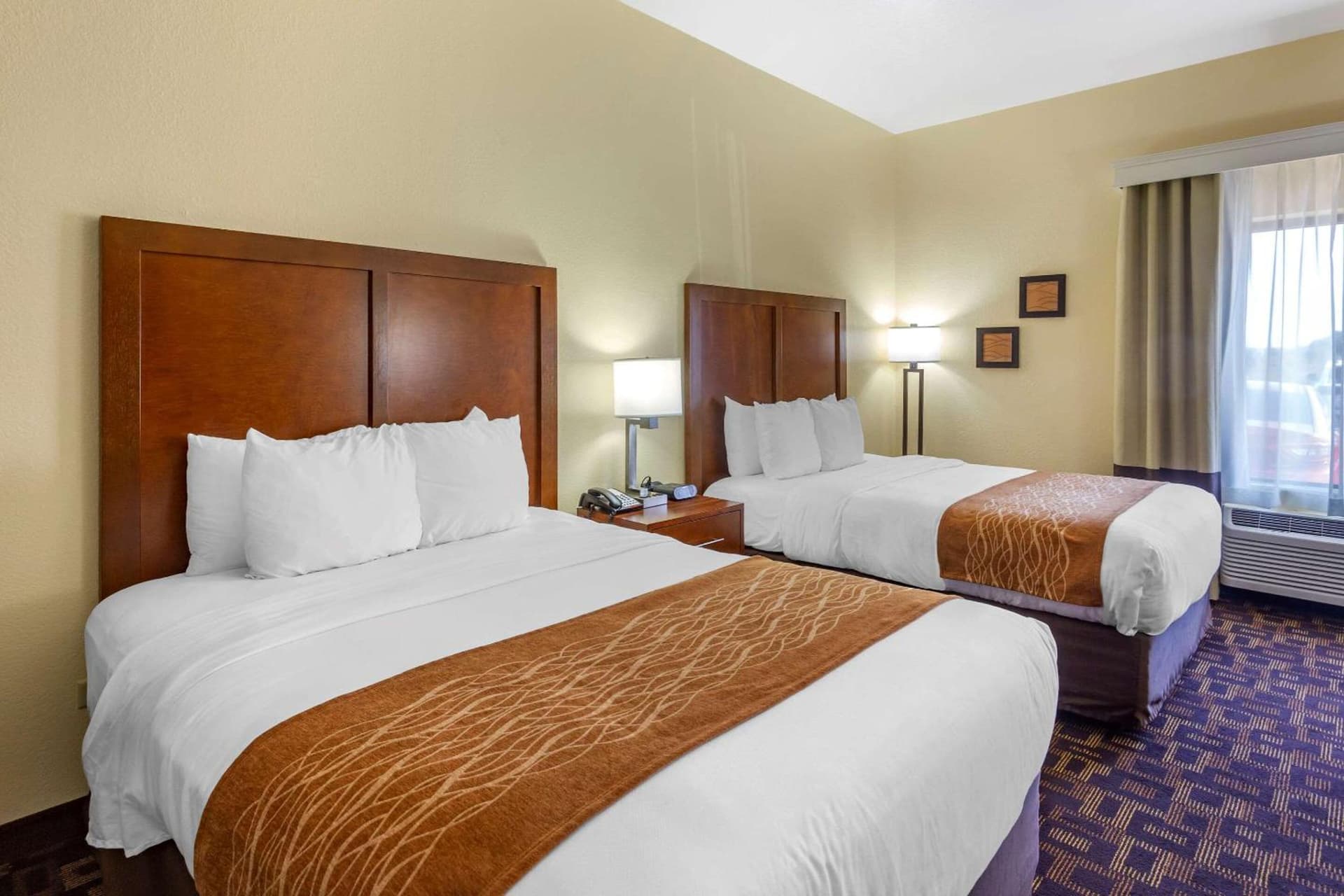 Comfort Inn & Suites North Aurora - Naperville property views in North Aurora, IL — gallery photo 3