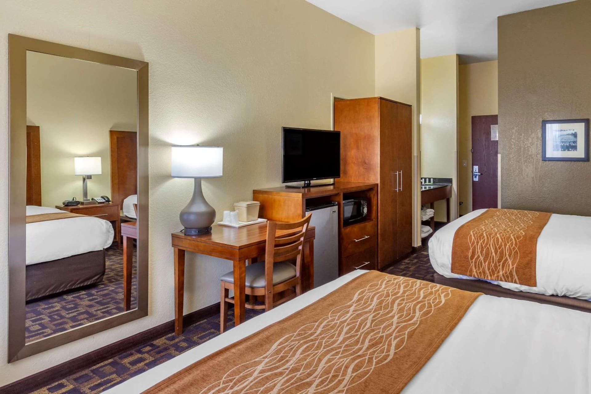 Comfort Inn & Suites North Aurora - Naperville gallery photo in North Aurora, IL — image 35