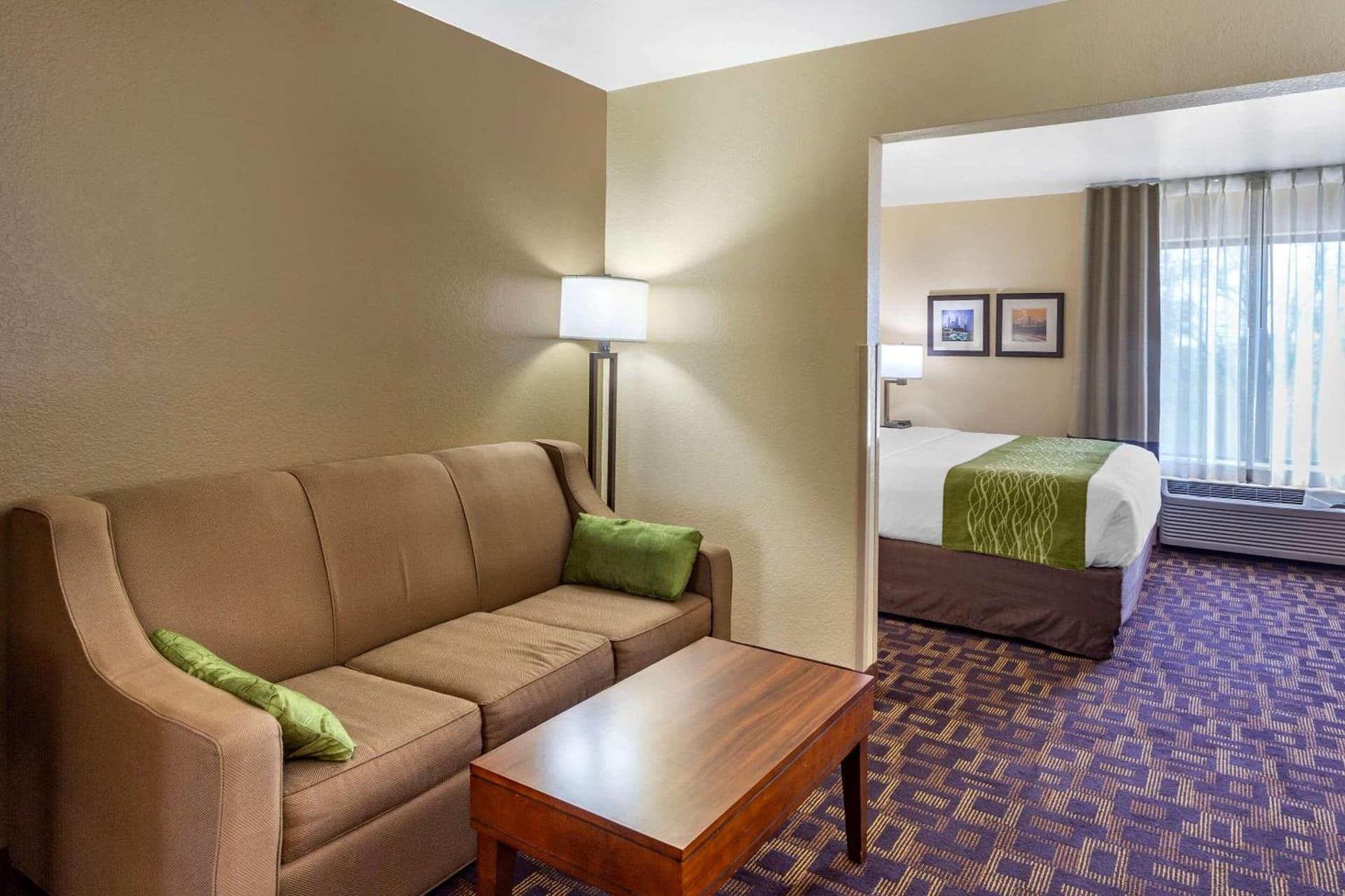 Comfort Inn & Suites North Aurora - Naperville interior in North Aurora, IL — gallery photo 2