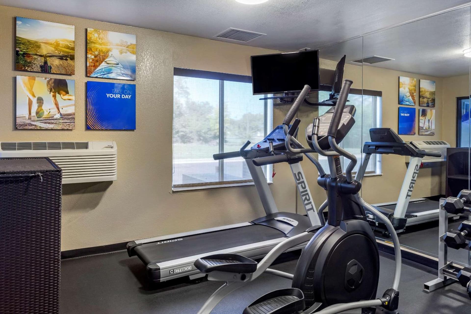 Comfort Inn & Suites North Aurora - Naperville gallery photo in North Aurora, IL — image 29