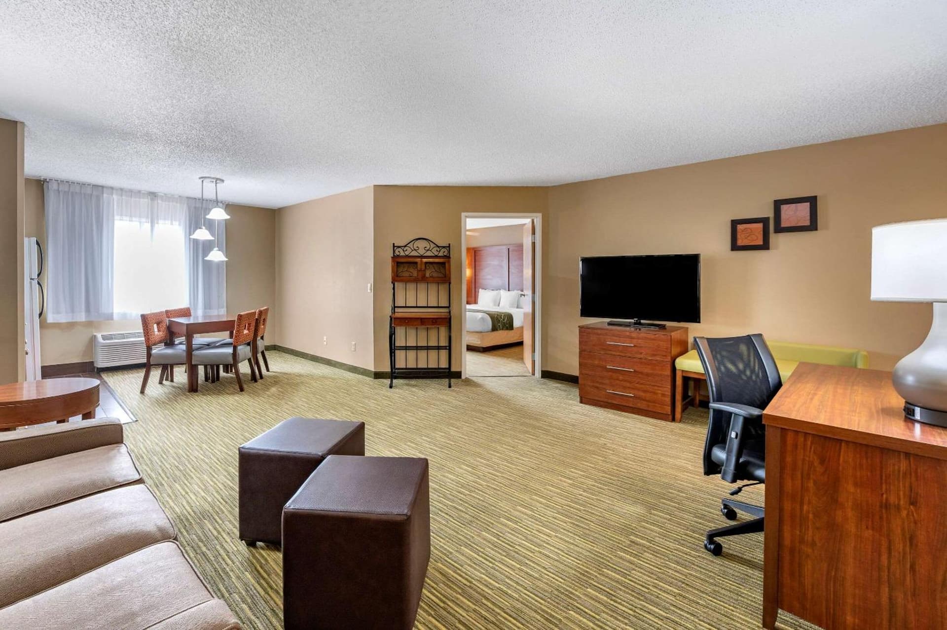 Comfort Suites Elkhart North gallery photo in Elkhart, IN — image 26