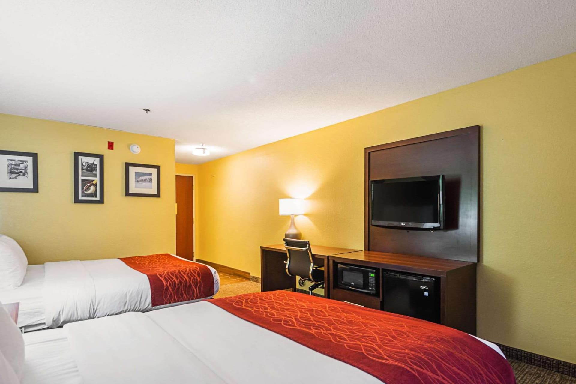 Comfort Inn & Suites Dayton Northwest - Englewood gallery photo in Dayton, OH — image 26