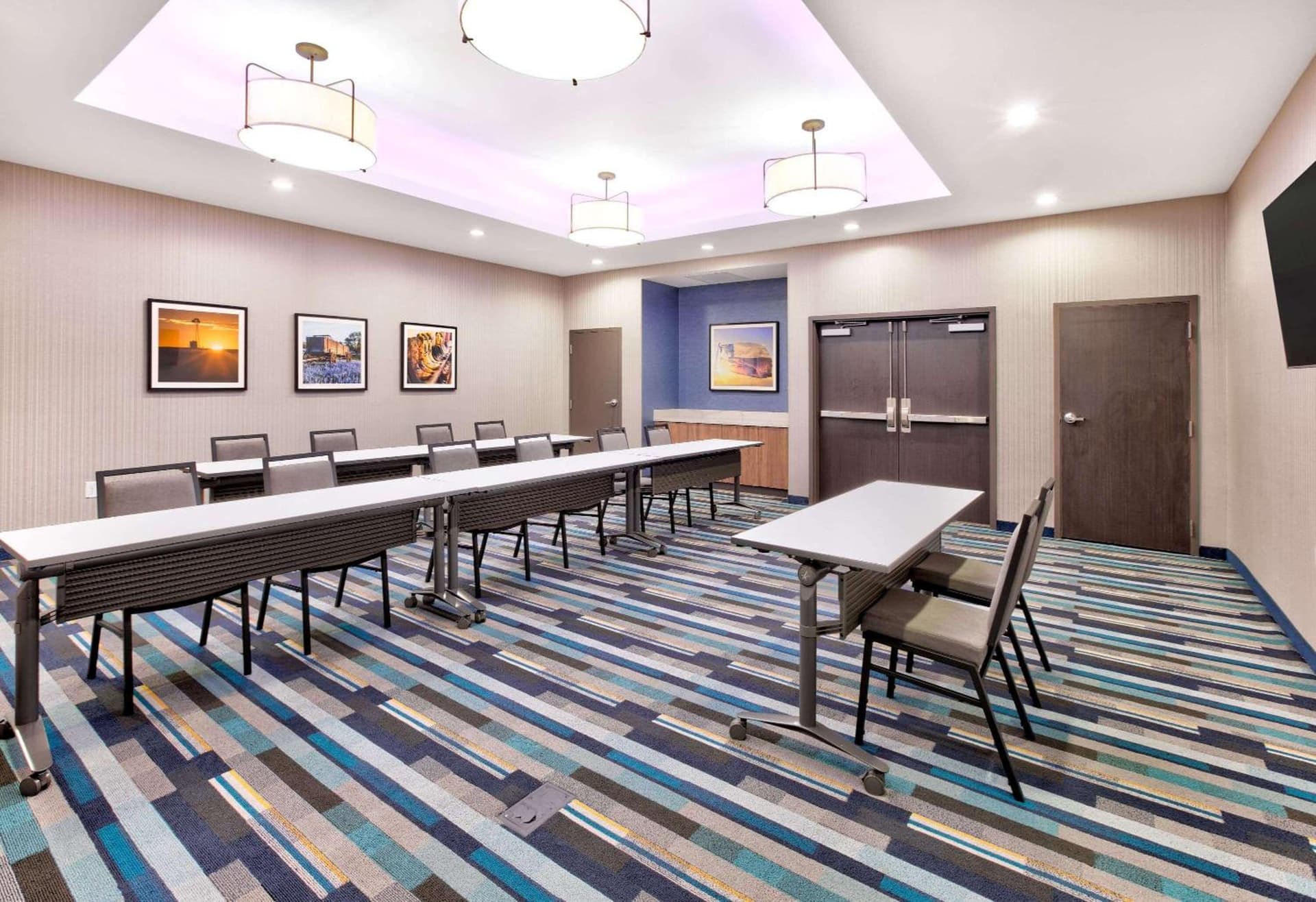 La Quinta Inn & Suites by Wyndham Terrell gallery photo in Terrell, TX — image 57
