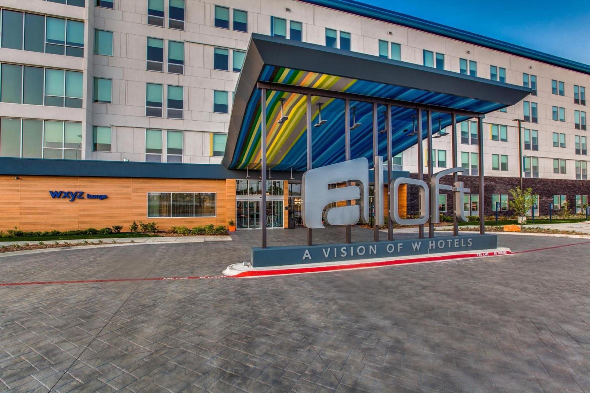 Aloft by Marriott Dallas Arlington Entertainment District interior in Arlington, TX — gallery photo 2