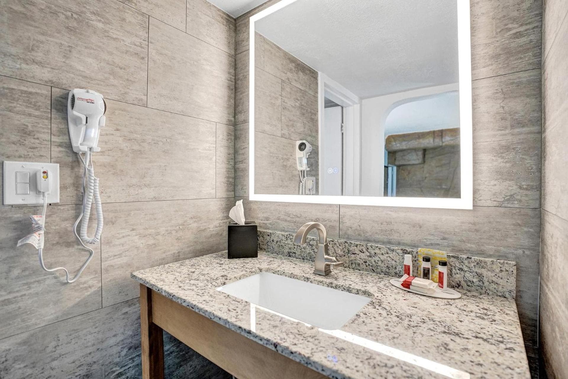 The Harrison Hotel Downtown Hollywood FL, an Ascend Collection Hotel gallery photo in Hollywood, FL — image 15