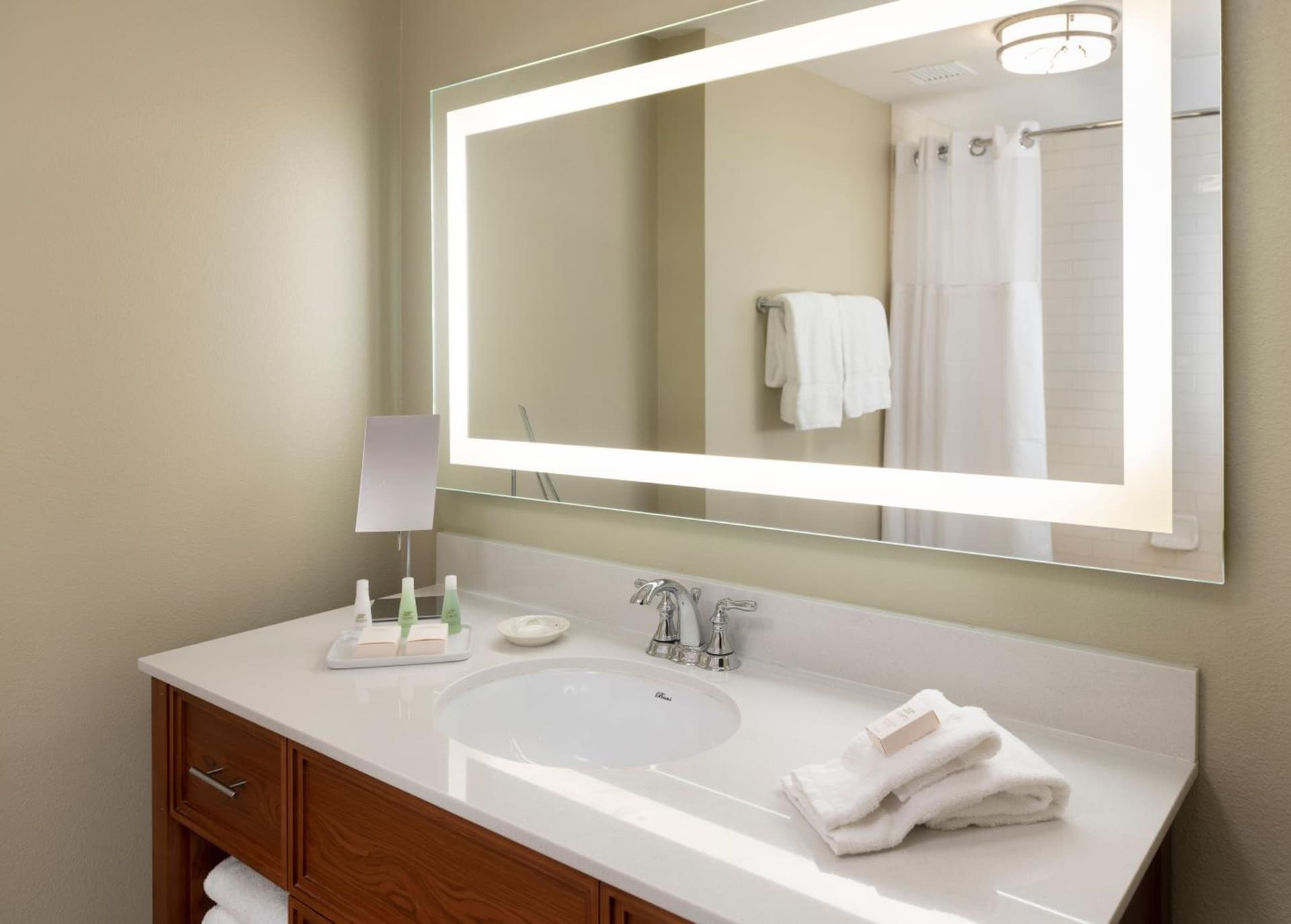 Stonewall Resort property views in Roanoke — gallery photo 3