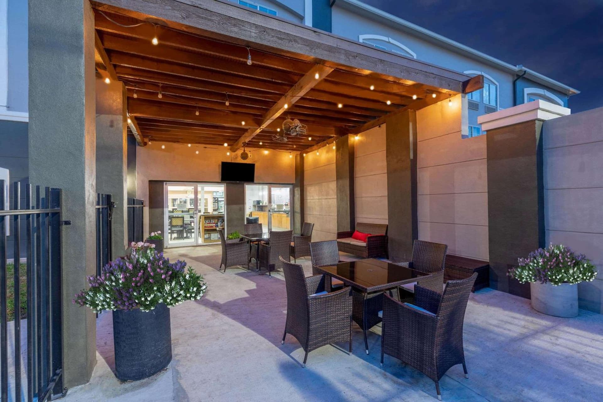 La Quinta by Wyndham Laredo Airport gallery photo in Laredo, TX — image 47
