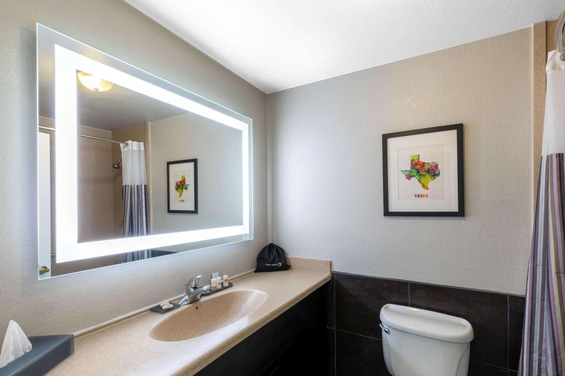La Quinta by Wyndham Laredo Airport gallery photo in Laredo, TX — image 11