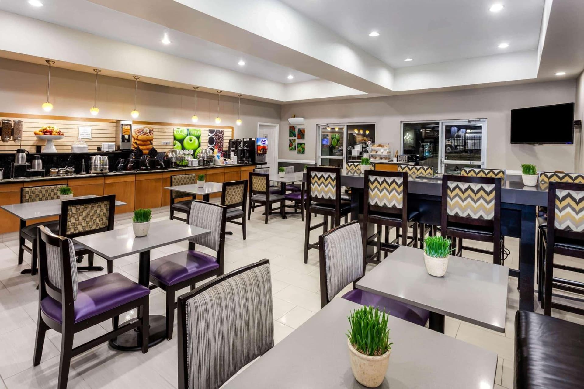 La Quinta by Wyndham Laredo Airport gallery photo in Laredo, TX — image 36