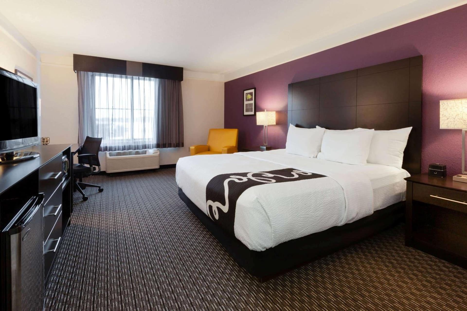 La Quinta by Wyndham Detroit Utica gallery photo in Utica, MI — image 17