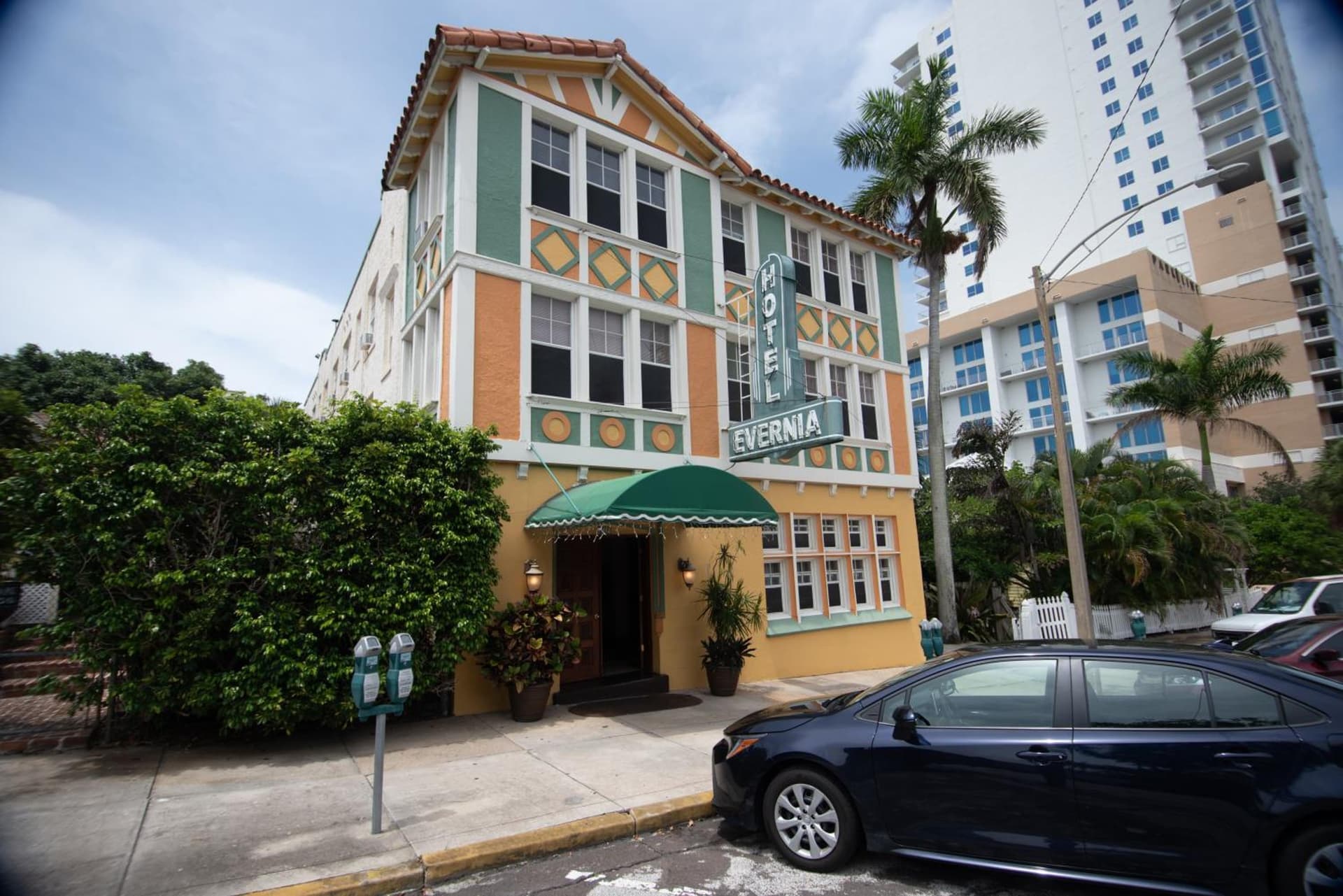 Hotel Evernia featured exterior or lobby in West Palm Beach, FL — similar hotel