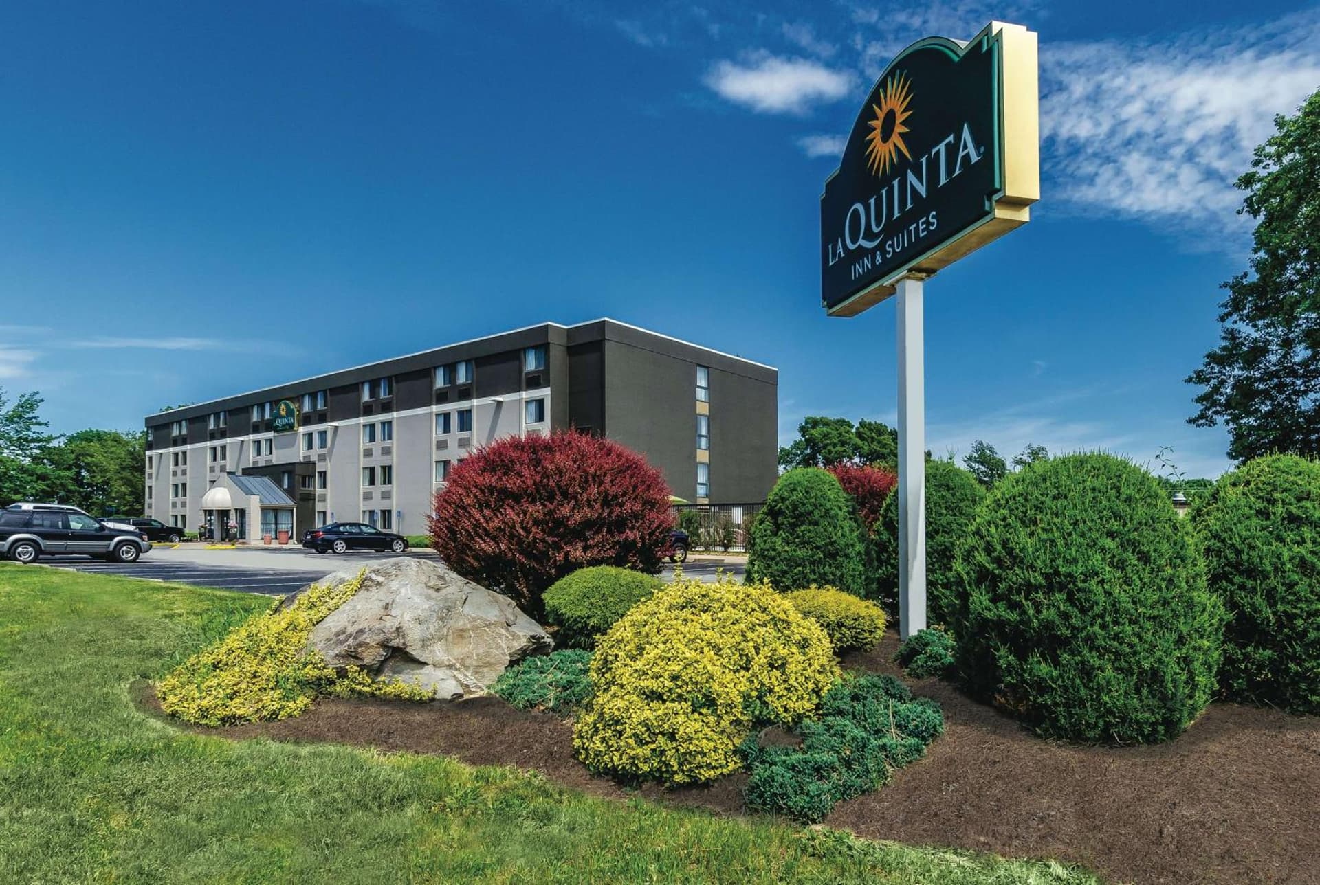 La Quinta by Wyndham Warwick Providence Airport interior in Warwick, RI — gallery photo 2