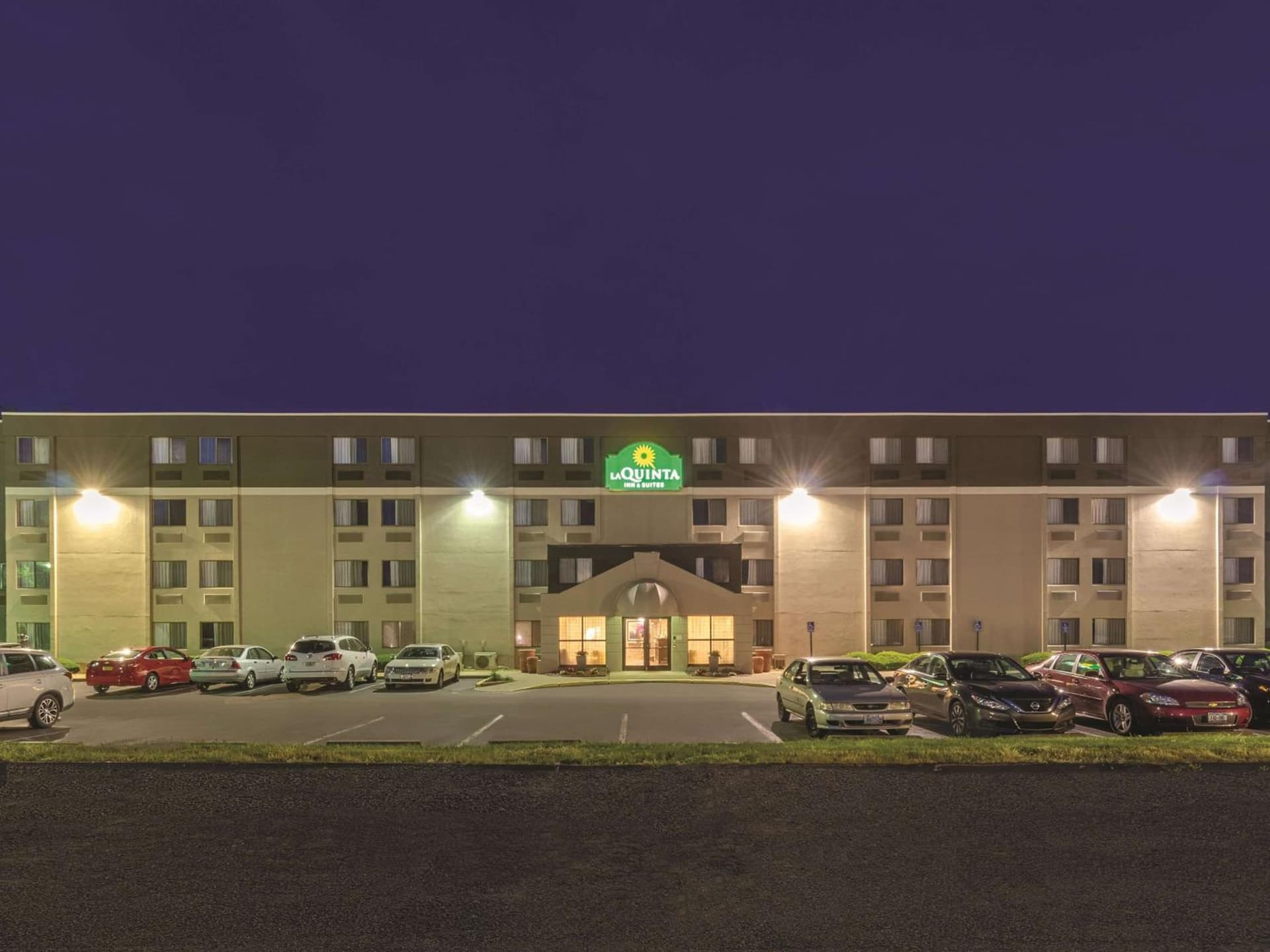 La Quinta by Wyndham Warwick Providence Airport property views in Warwick, RI — gallery photo 3