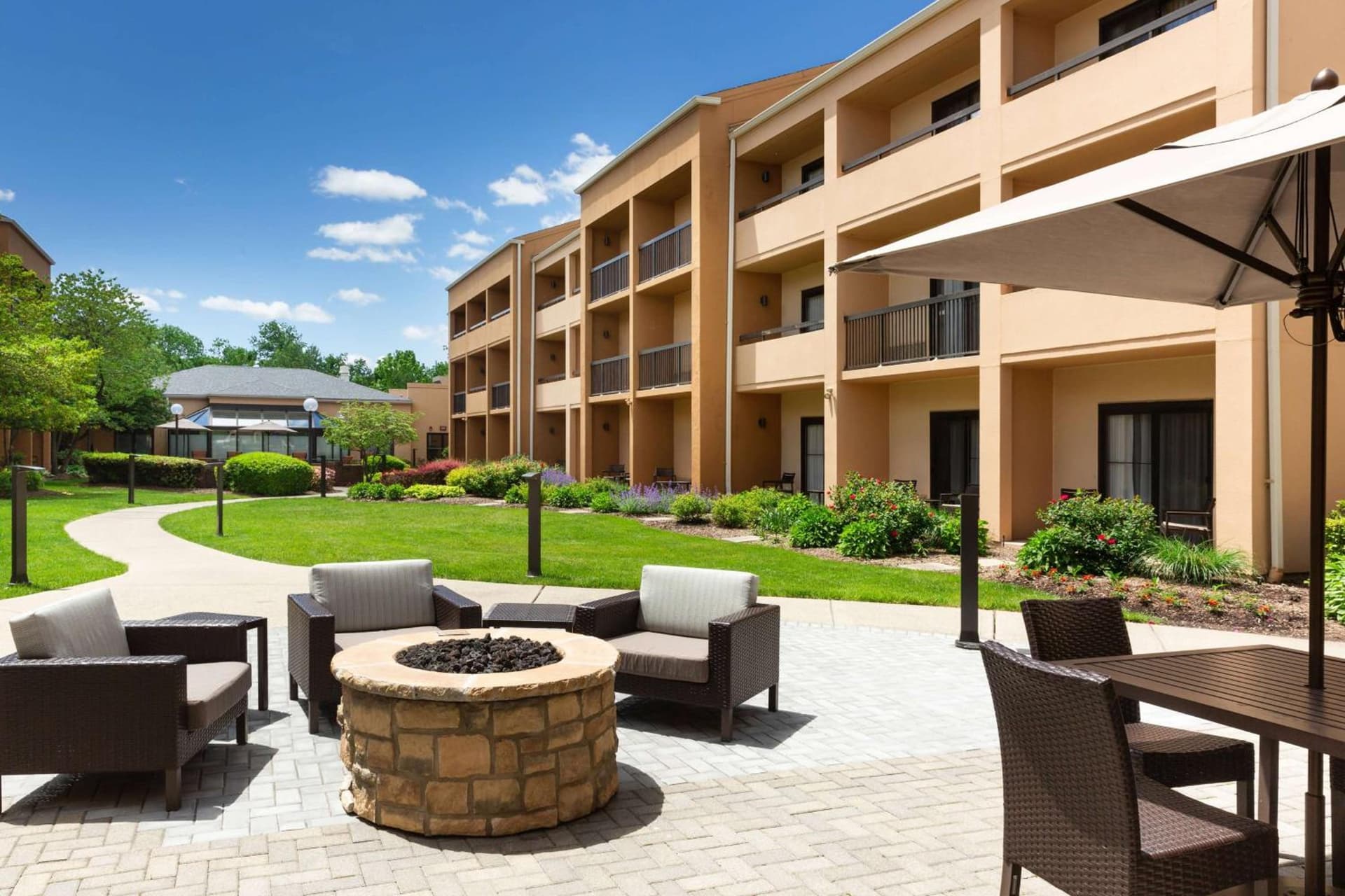 Sonesta Select Whippany Hanover featured exterior or lobby in Whippany, NJ — similar hotel