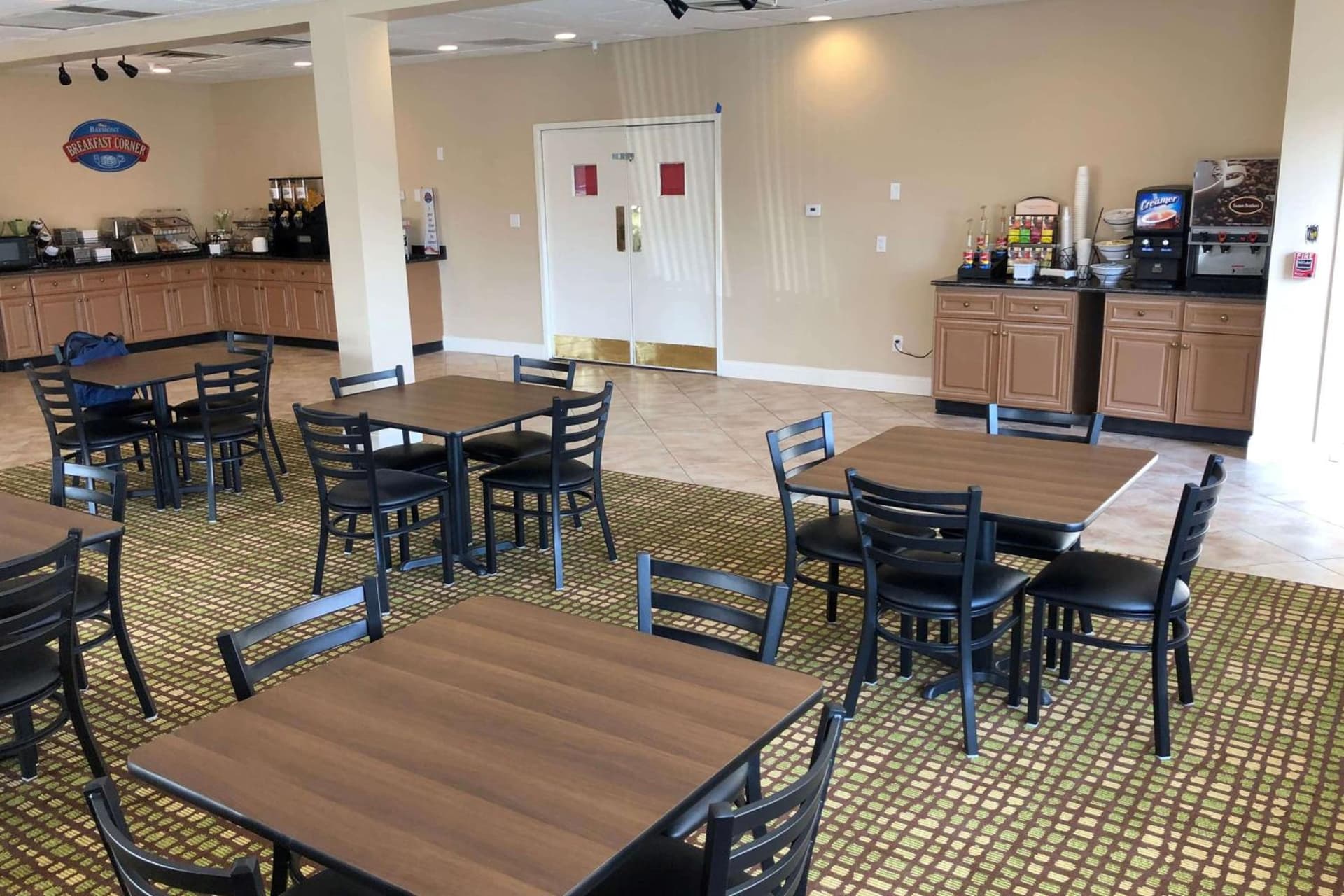 Baymont by Wyndham Latham Albany Airport property views in Latham, NY — gallery photo 3